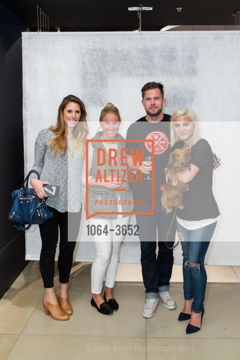 Callie Rosendin, Sarah de Bretteville, Blair WIlliams, BANANA REPUBLIC | Room 7, US, August 7th, 2014, Photo #1064-3652 Callie Rosendin, Sarah de Bretteville, Blair WIlliams, Photo #1064-3652