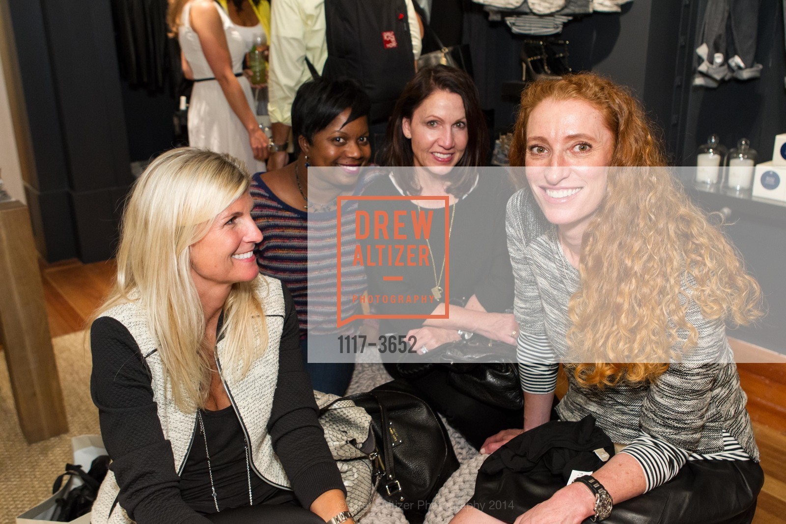 Ann Doyle, Jennifer Adams, Shiela Peters, Julie Rosen, BANANA REPUBLIC | Room 7, US, August 7th, 2014, Photo #1117-3652 Ann Doyle, Jennifer Adams, Shiela Peters, Julie Rosen, Photo #1117-3652
