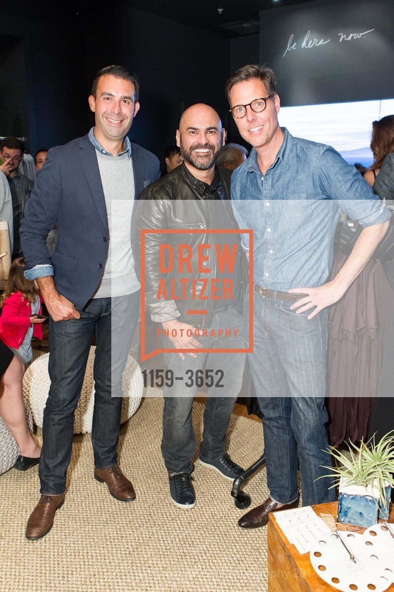John Guerin, Ruben Lopez, Patrick Sharp, BANANA REPUBLIC | Room 7, US, August 7th, 2014, Photo #1159-3652 John Guerin, Ruben Lopez, Patrick Sharp, Photo #1159-3652