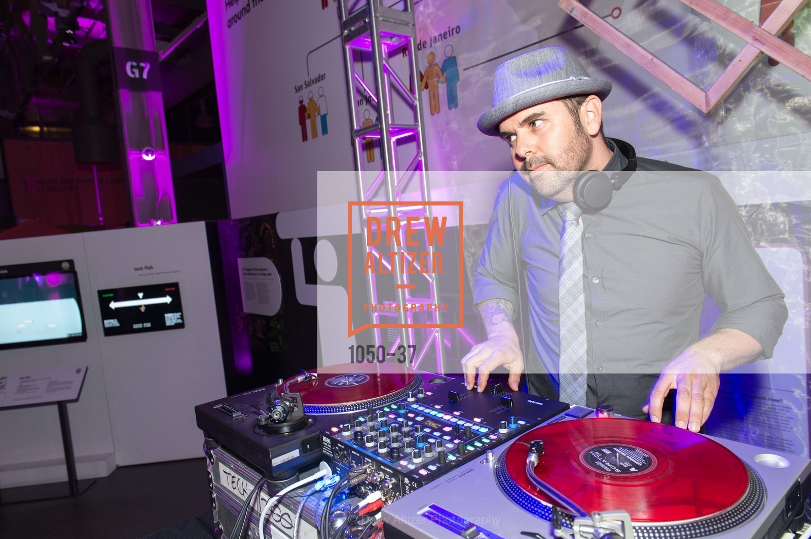 EXPLORATORIUM SPRING GALA: Catalyze Your Curiosity, US, April 16th, 2015, Photo #1050-37 Photo #1050-37