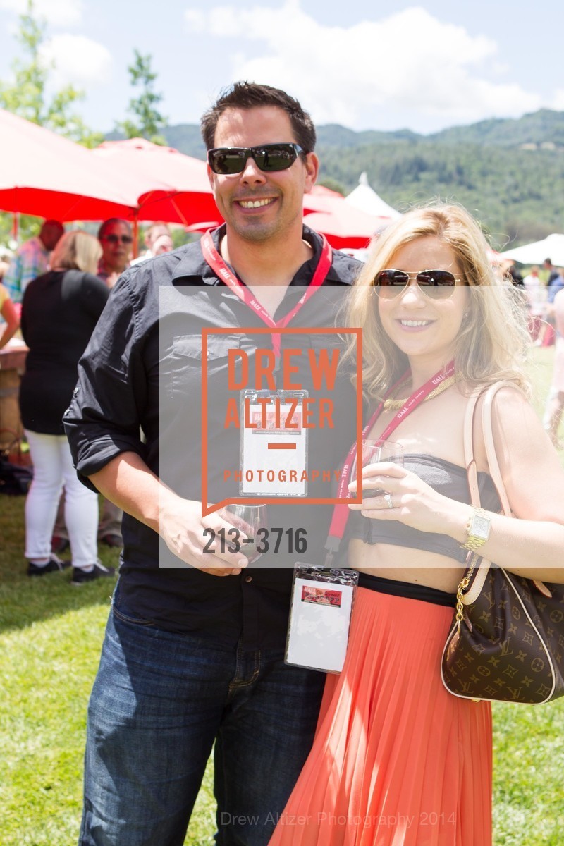 Steve Fisher, Nicolette Fisher, 5th Annual HALL Cabernet Cookoff, US, May 18th, 2014, Photo #213-3716 Steve Fisher, Nicolette Fisher, Photo #213-3716