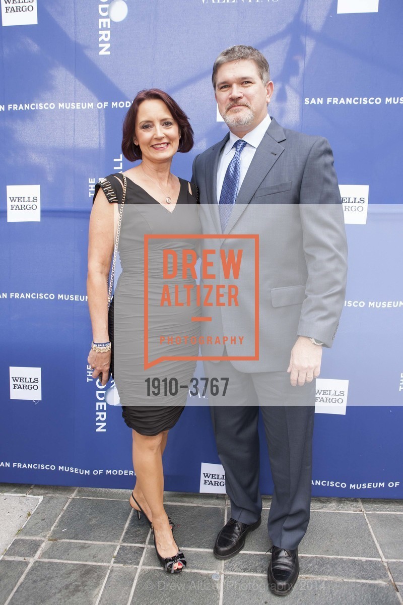 Wendy Rossie, Matt Rossie, 2014 MODERN BALL - Red Carpet / Step & Repeat, US, April 30th, 2014, Photo #1910-3767 Wendy Rossie, Matt Rossie, Photo #1910-3767