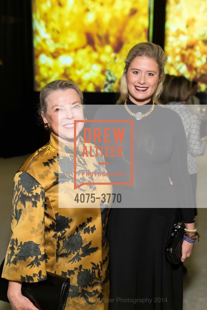 Jeanne Lawrence, Stephanie Lawrence, THE SAN FRANCISCO FALL ANTIQUES SHOW: The Rush of Gold: Precious Metals in Art & Antiques, US, October 23rd, 2014, Photo #4075-3770 Jeanne Lawrence, Stephanie Lawrence, Photo #4075-3770