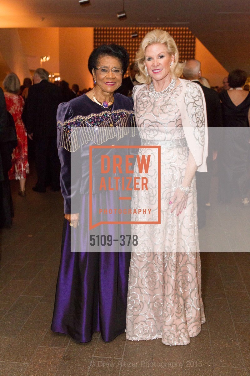 Belva Davis, Dede Wilsey, Tenth Anniversary Celebration of the New de Young Museum, de Young Museum. 50 Hagiwara Tea Garden Dr, October 14th, 2015,Drew Altizer, Drew Altizer Photography, full-service agency, private events, San Francisco photographer, photographer california
