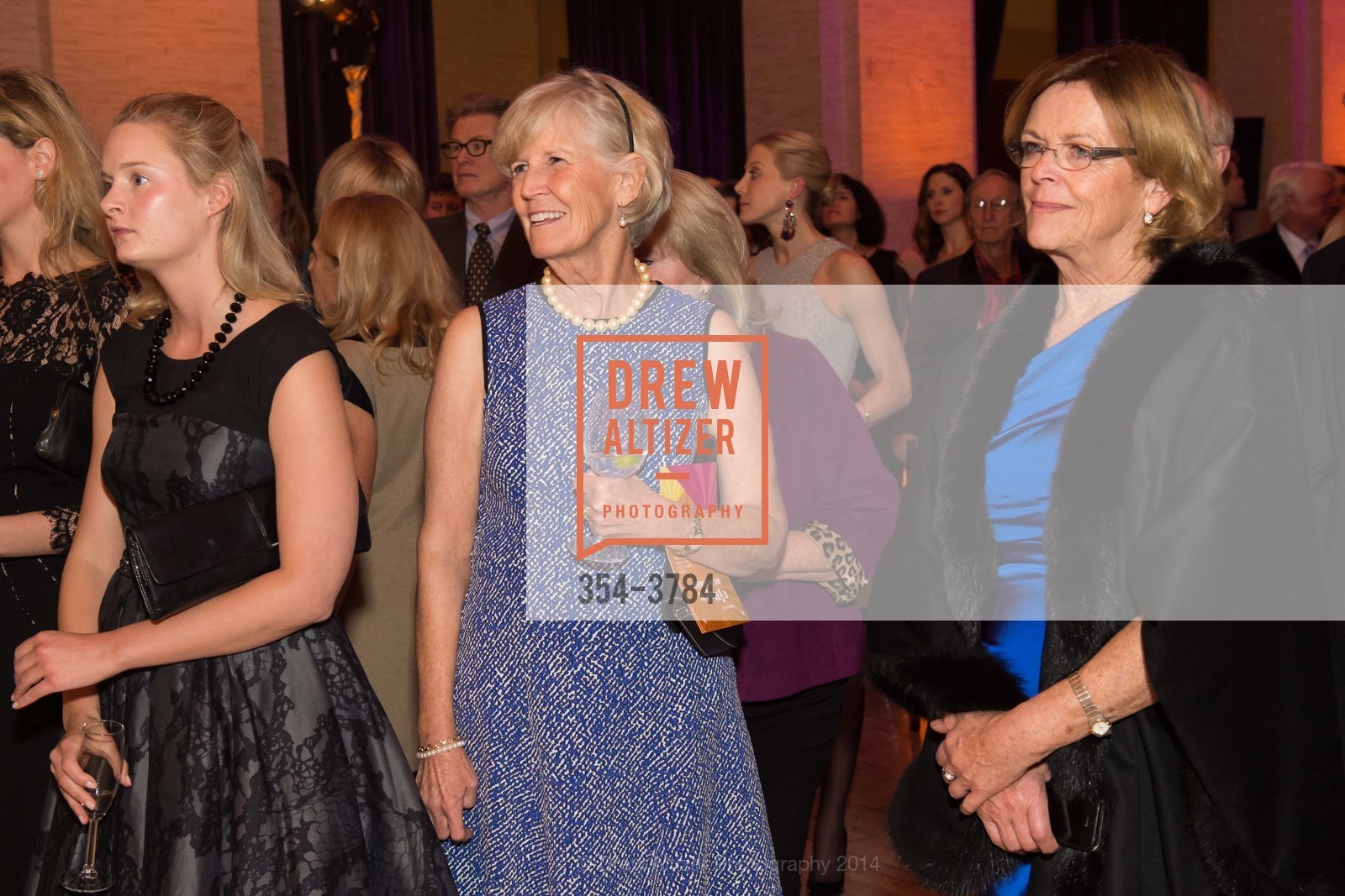 Thea Welsh, Tina Locke, UCSF Partners In Care CIRQUE DU SOIREE, US, November 14th, 2014, Photo #354-3784 Thea Welsh, Tina Locke, Photo #354-3784