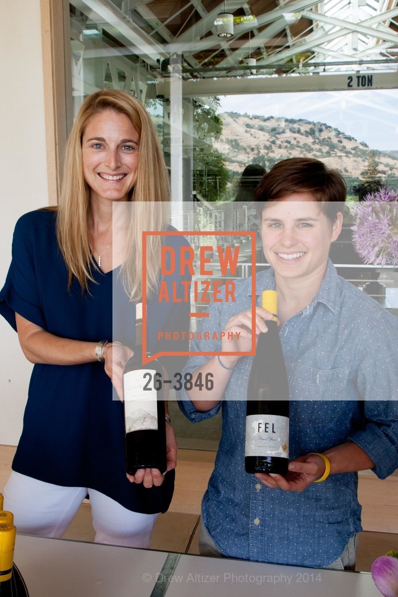 Kimberly Whistler, Evyn Cameron, CLIFF LEDE VINEYARDS Rock Block Party, US, May 17th, 2014, Photo #26-3846 Kimberly Whistler, Evyn Cameron, Photo #26-3846