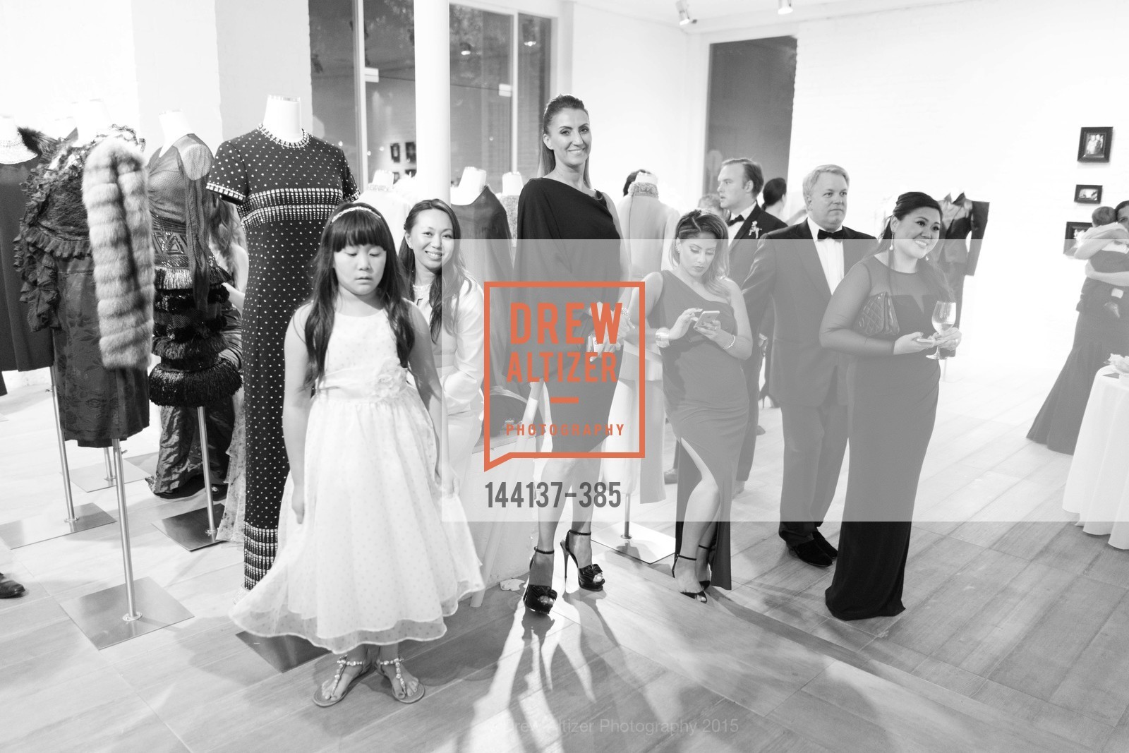 Atmosphere, Celebrating Life through Fashion A Retrospective: Collection of Joy Venturini Bianchi to benefit those who are developmentally disabled, Hedge Gallery. 501 Pacific Ave, October 17th, 2015,Drew Altizer, Drew Altizer Photography, full-service agency, private events, San Francisco photographer, photographer california