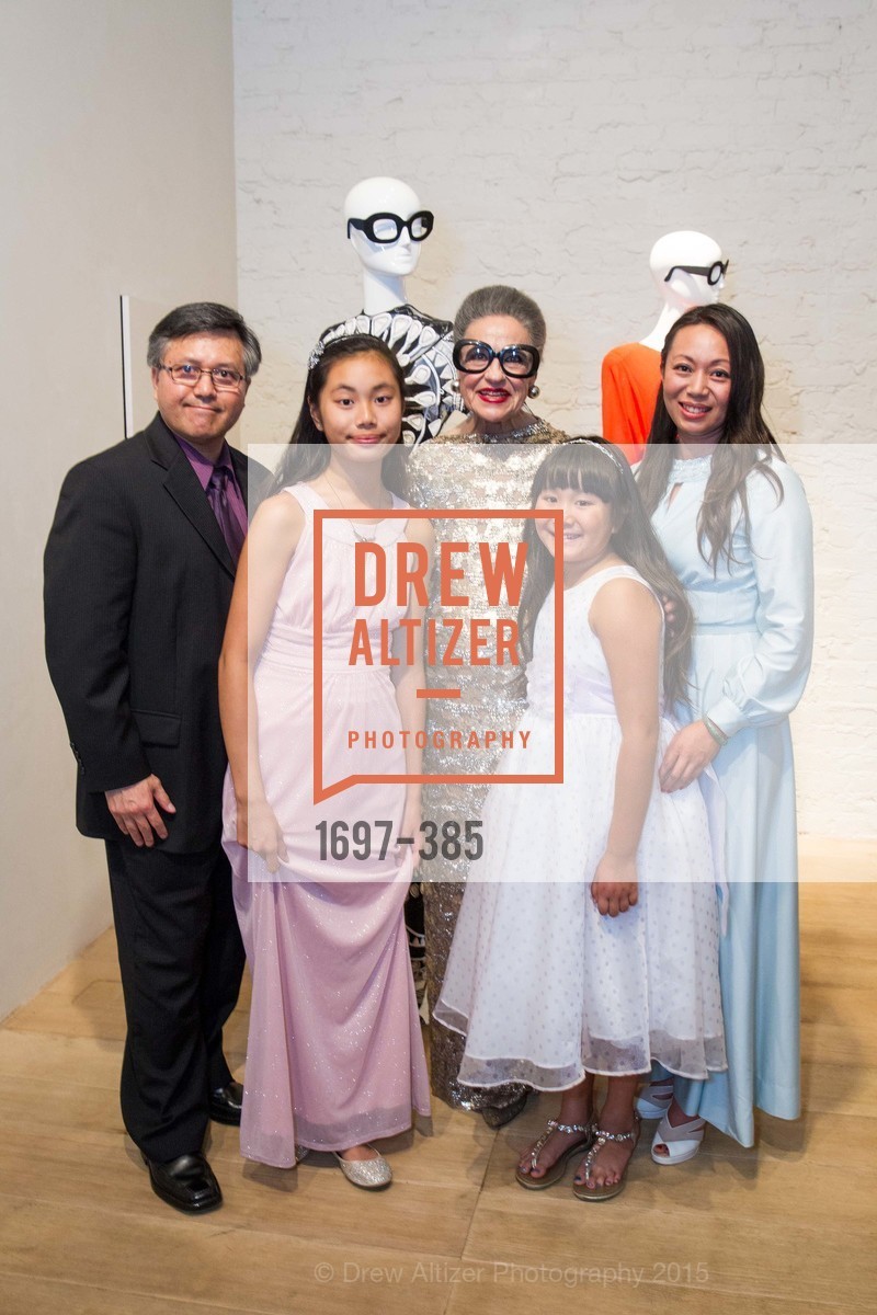 Kevin Hoang, Ruby Luu, Joy Venturini Bianchi, Phianna Luu, Sarah Hoang, Celebrating Life through Fashion A Retrospective: Collection of Joy Venturini Bianchi to benefit those who are developmentally disabled, Hedge Gallery. Hedge Gallery, . 501 Pacific Ave, October 17th, 2015, Photo #1697-385 Kevin Hoang, Ruby Luu, Joy Venturini Bianchi, Phianna Luu, Sarah Hoang, Photo #1697-385