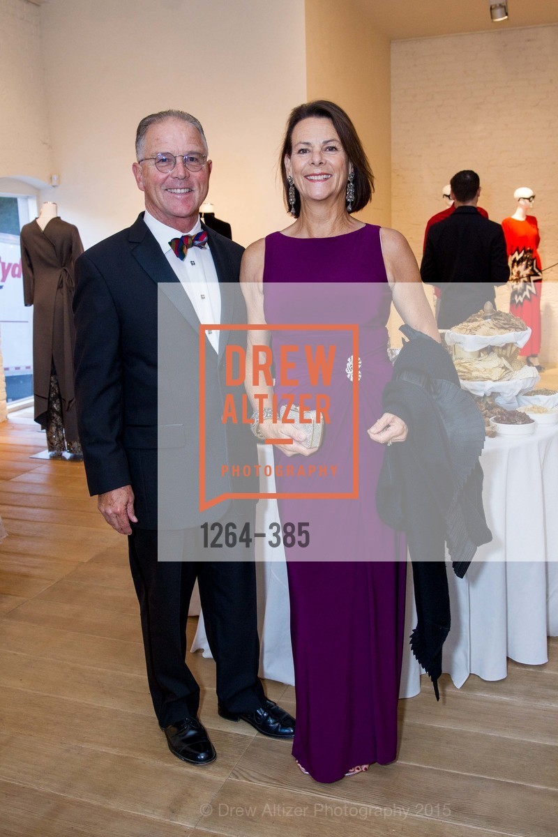 Robert Kelley, Carrie Kelley, Celebrating Life through Fashion A Retrospective: Collection of Joy Venturini Bianchi to benefit those who are developmentally disabled, Hedge Gallery. 501 Pacific Ave, October 17th, 2015,Drew Altizer, Drew Altizer Photography, full-service event agency, private events, San Francisco photographer, photographer California