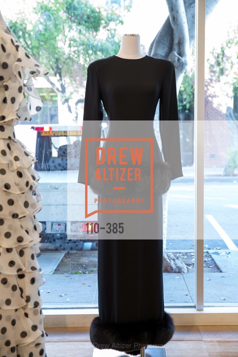Atmosphere, Celebrating Life through Fashion A Retrospective: Collection of Joy Venturini Bianchi to benefit those who are developmentally disabled, Hedge Gallery. 501 Pacific Ave, October 17th, 2015,Drew Altizer, Drew Altizer Photography, full-service agency, private events, San Francisco photographer, photographer california