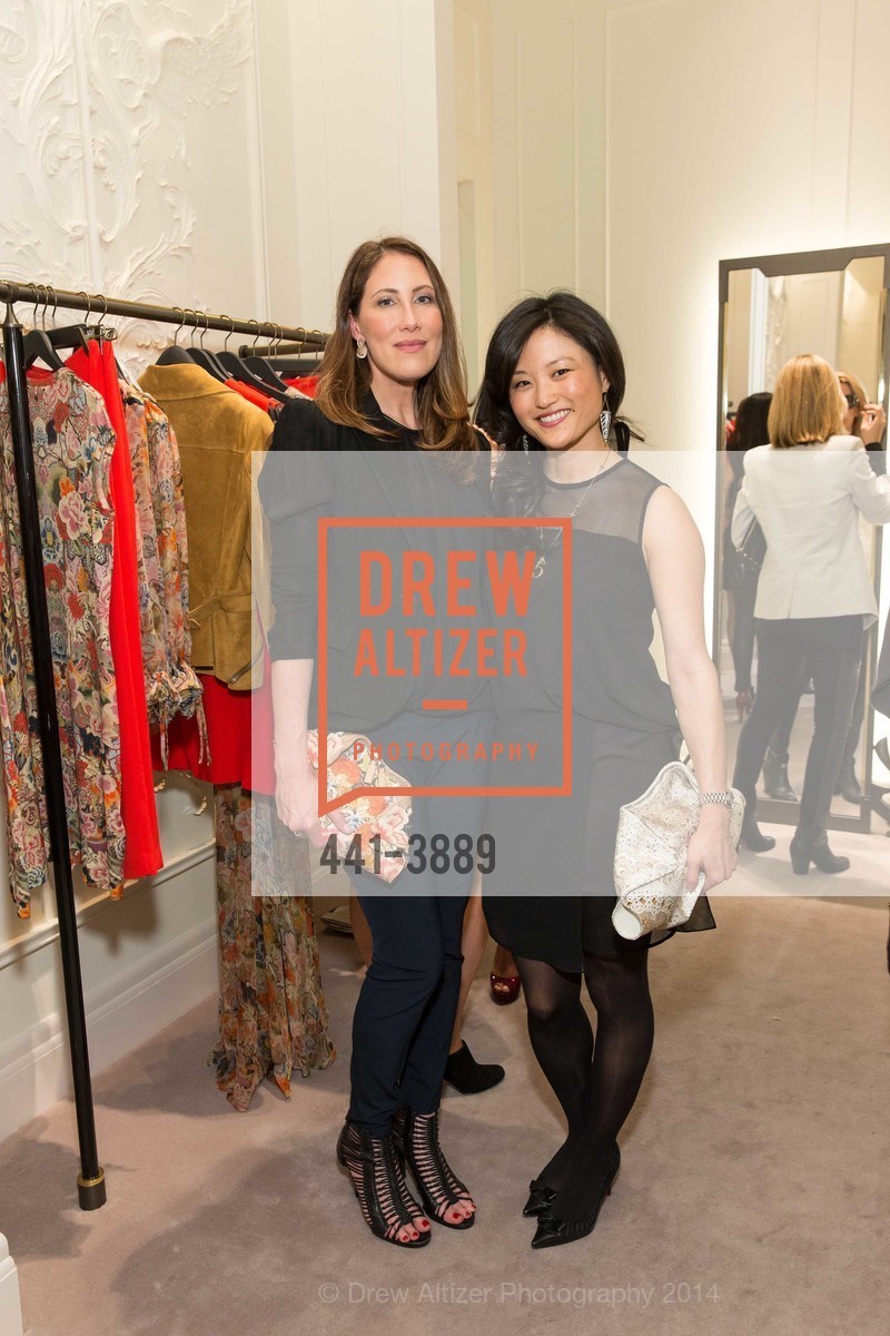 Jessica Mullens, Catherine Kwong, ALEXANDER McQUEEN old, US, February 27th, 2014, Photo #441-3889 Jessica Mullens, Catherine Kwong, Photo #441-3889