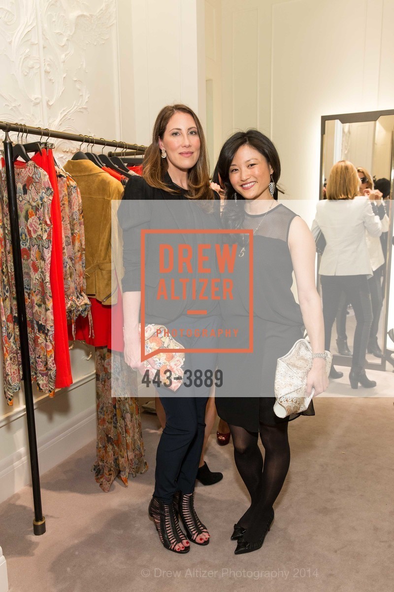 Jessica Mullens, Catherine Kwong, ALEXANDER McQUEEN old, US, February 27th, 2014, Photo #443-3889 Jessica Mullens, Catherine Kwong, Photo #443-3889