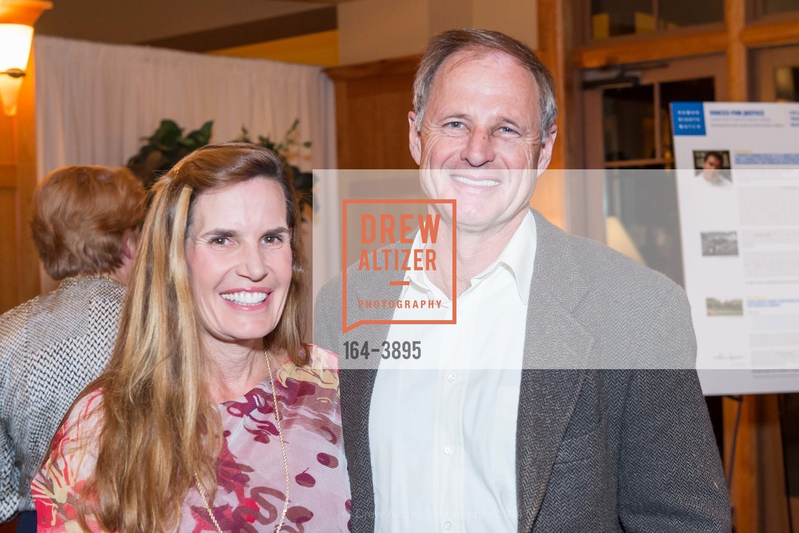 Lisa Putnam, Bruce Carlsmith, HUMAN RIGHTS WATCH Benefit at Sharon Heights Golf & Country Club, US, November 19th, 2014, Photo #164-3895 Lisa Putnam, Bruce Carlsmith, Photo #164-3895