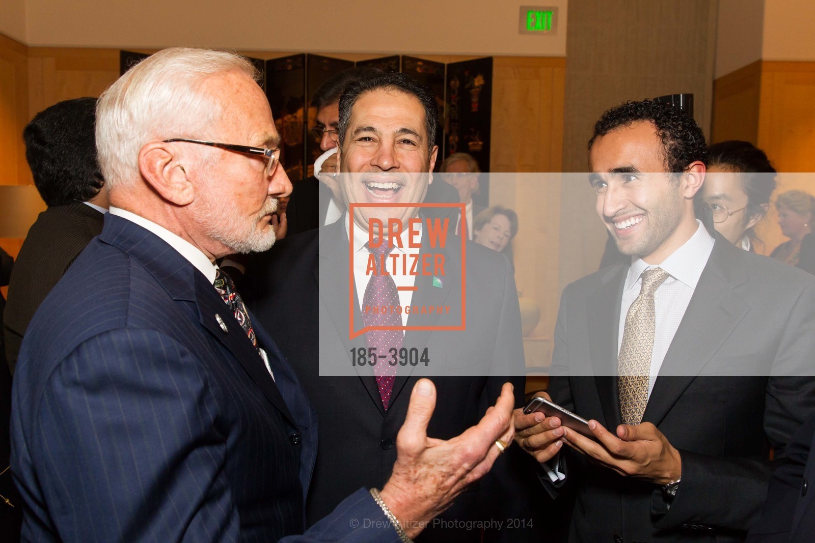 Buzz Aldrin, Nasser Nafisee, Aziz Alfalih, Photo #185-3904