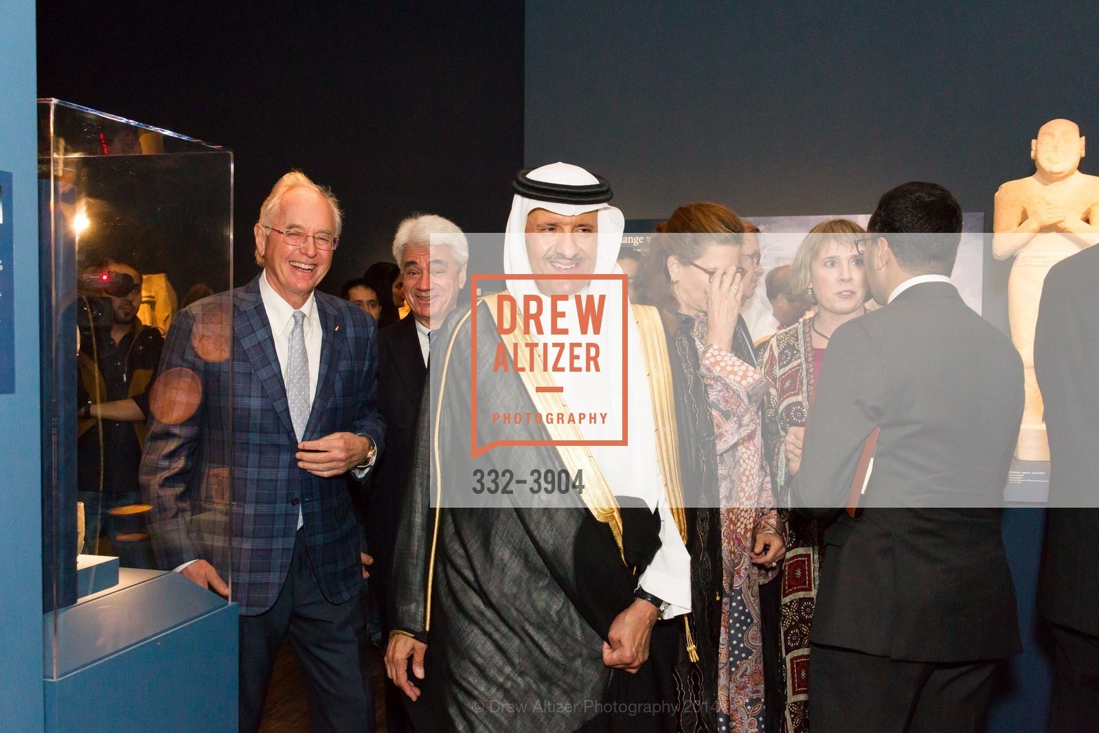 Joe Clark, Bin Salma Bin Abdulaziz Al Saud, ASIAN ART MUSEUM'S Dinner to Celebrate Road of Arabia Exhibit Opening, US, October 28th, 2014, Photo #332-3904 Joe Clark, Bin Salma Bin Abdulaziz Al Saud, Photo #332-3904