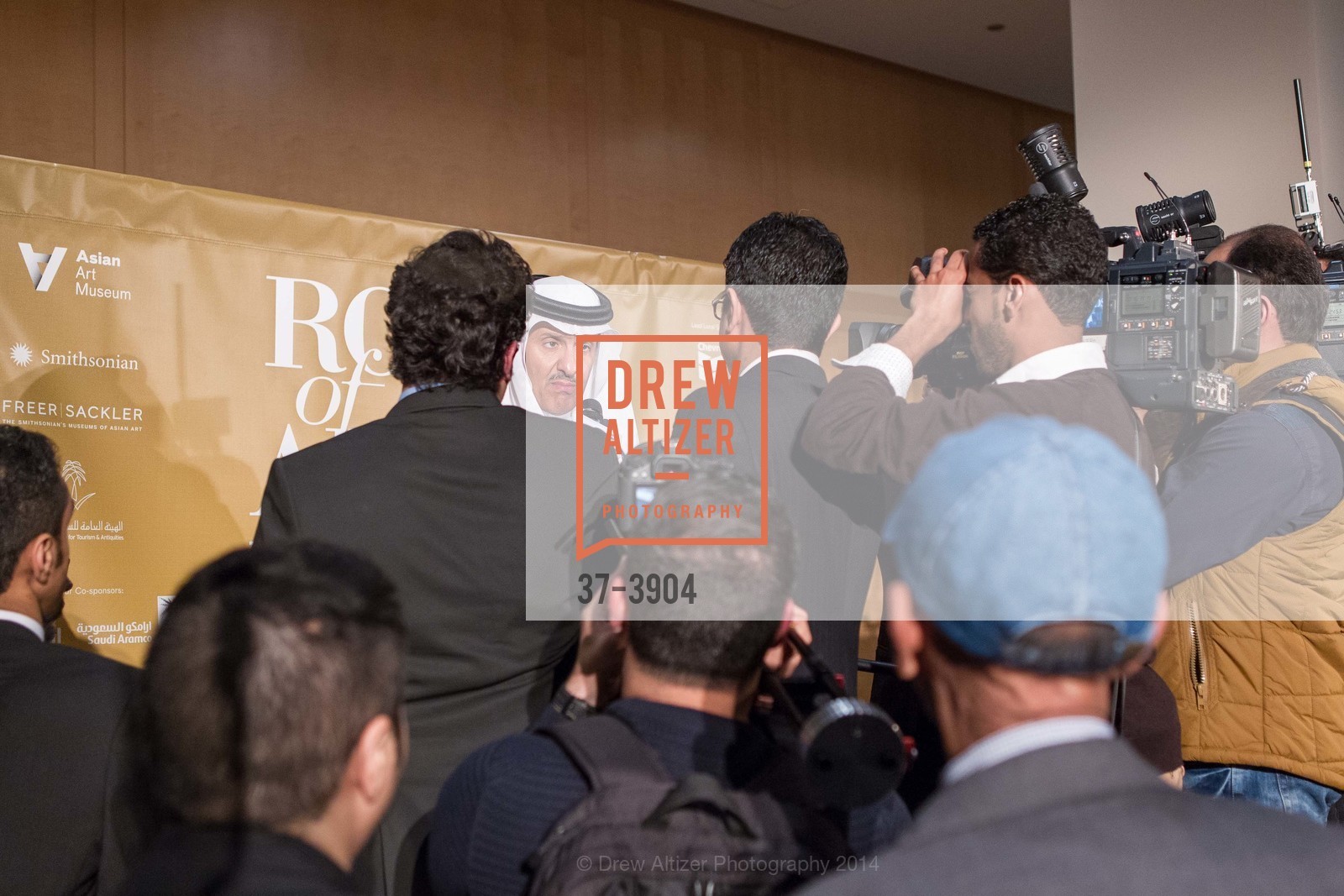 Bin Salma Bin Abdulaziz Al Saud, ASIAN ART MUSEUM'S Dinner to Celebrate Road of Arabia Exhibit Opening, US, October 28th, 2014, Photo #37-3904 Bin Salma Bin Abdulaziz Al Saud, Photo #37-3904