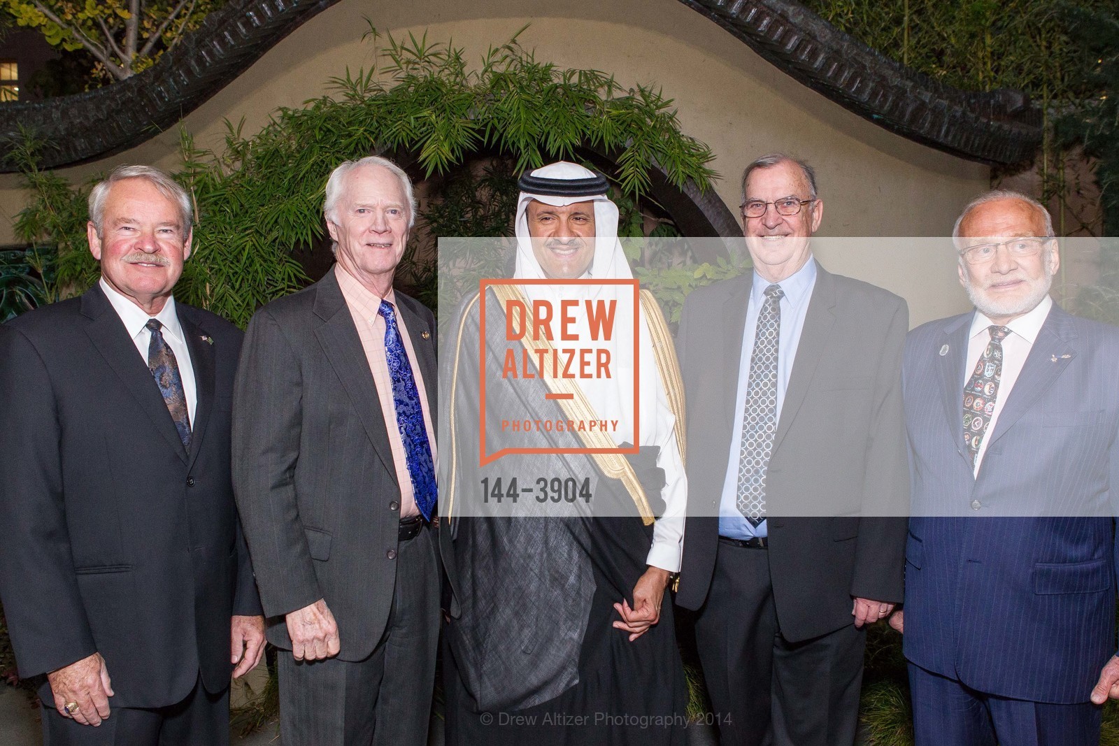 John Creighton, Rusty Schweickart, Bin Salma Bin Abdulaziz Al Saud, John Fabian, Buzz Aldrin, Photo #144-3904