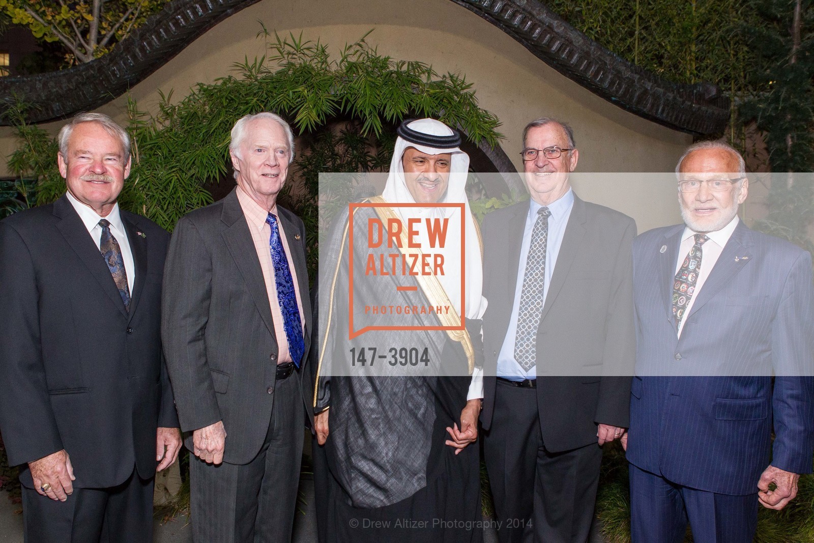 John Creighton, Rusty Schweickart, Bin Salma Bin Abdulaziz Al Saud, John Fabian, Buzz Aldrin, Photo #147-3904