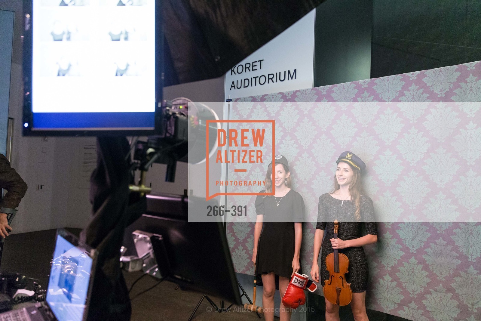 Julia Ornell, Elizabeth Ornell, Jewel City: Art From San Francisco's Panama-Pacific International Exposition Donor Opening Reception, de Young Museum, October 15th, 2015,Drew Altizer, Drew Altizer Photography, full-service agency, private events, San Francisco photographer, photographer california