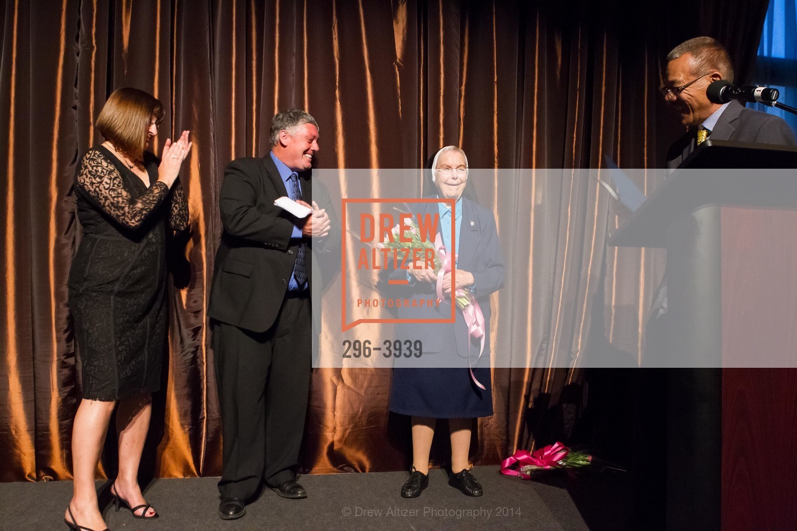 Donna Cahill, Tom Oertl, Sister Marianne Smith, Supervisor Norman Yee, 2014 COMING HOME GALA: A Night at Casino Royale, US, May 16th, 2014, Photo #296-3939 Donna Cahill, Tom Oertl, Sister Marianne Smith, Supervisor Norman Yee, Photo #296-3939