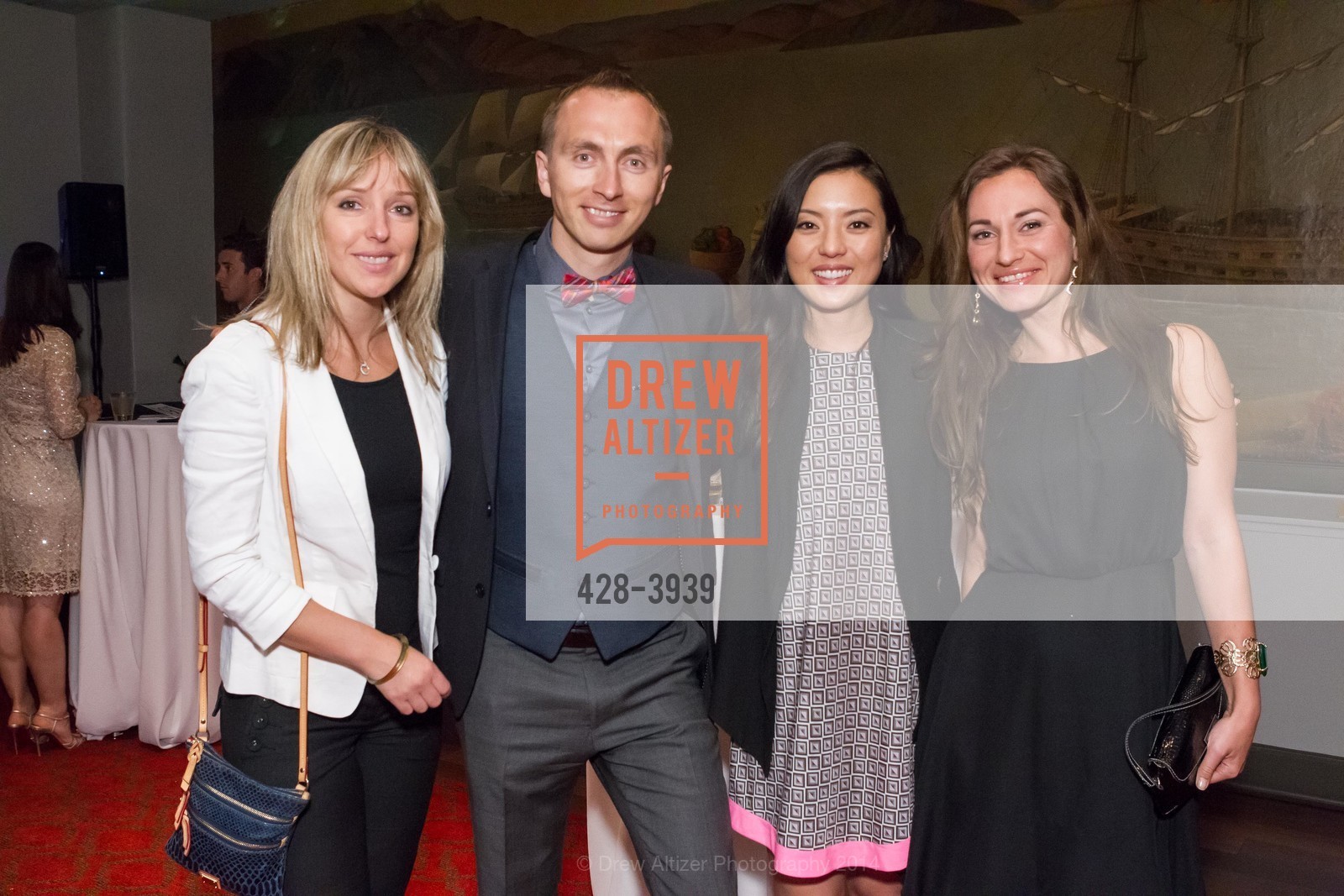 Yulia Heckert, Andre Schelkunov, Lindsay Horii, Alexandra Hryhorczuk, 2014 COMING HOME GALA: A Night at Casino Royale, US, May 16th, 2014, Photo #428-3939 Yulia Heckert, Andre Schelkunov, Lindsay Horii, Alexandra Hryhorczuk, Photo #428-3939
