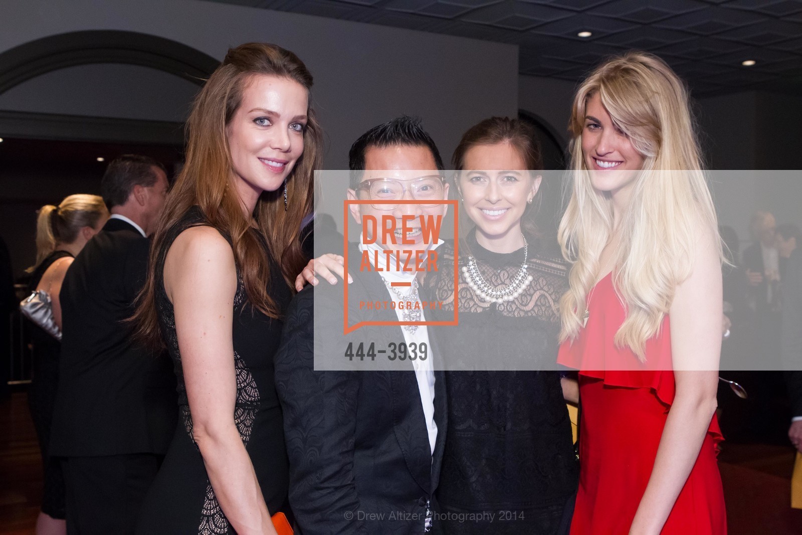 Rachel Sitz, Lorence Manansala, Michelle Barrett, Jen Kay, Photo #444-3939