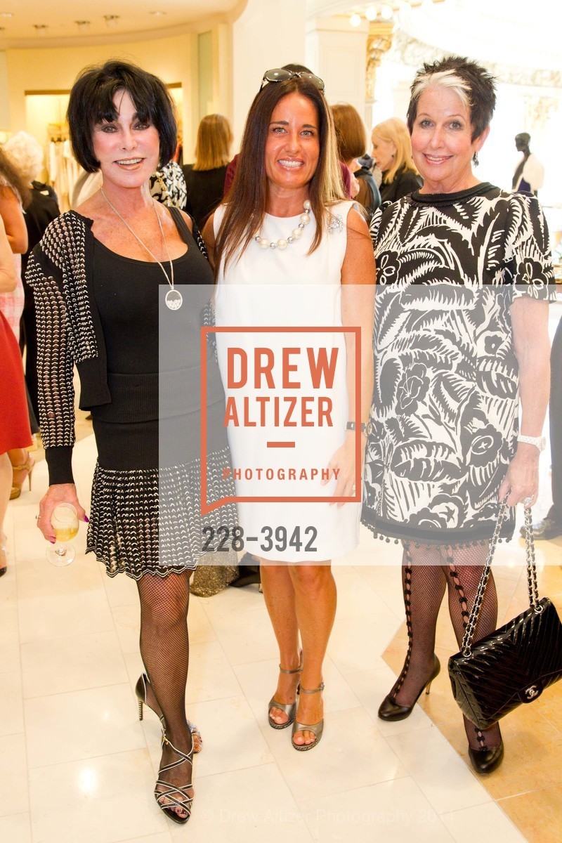 Marilyin Cabak, Natalia Urrutia, Karen Kubin, NEIMAN MARCUS & VANITY FAIR Art of Fashion, US, September 17th, 2014, Photo #228-3942 Marilyin Cabak, Natalia Urrutia, Karen Kubin, Photo #228-3942
