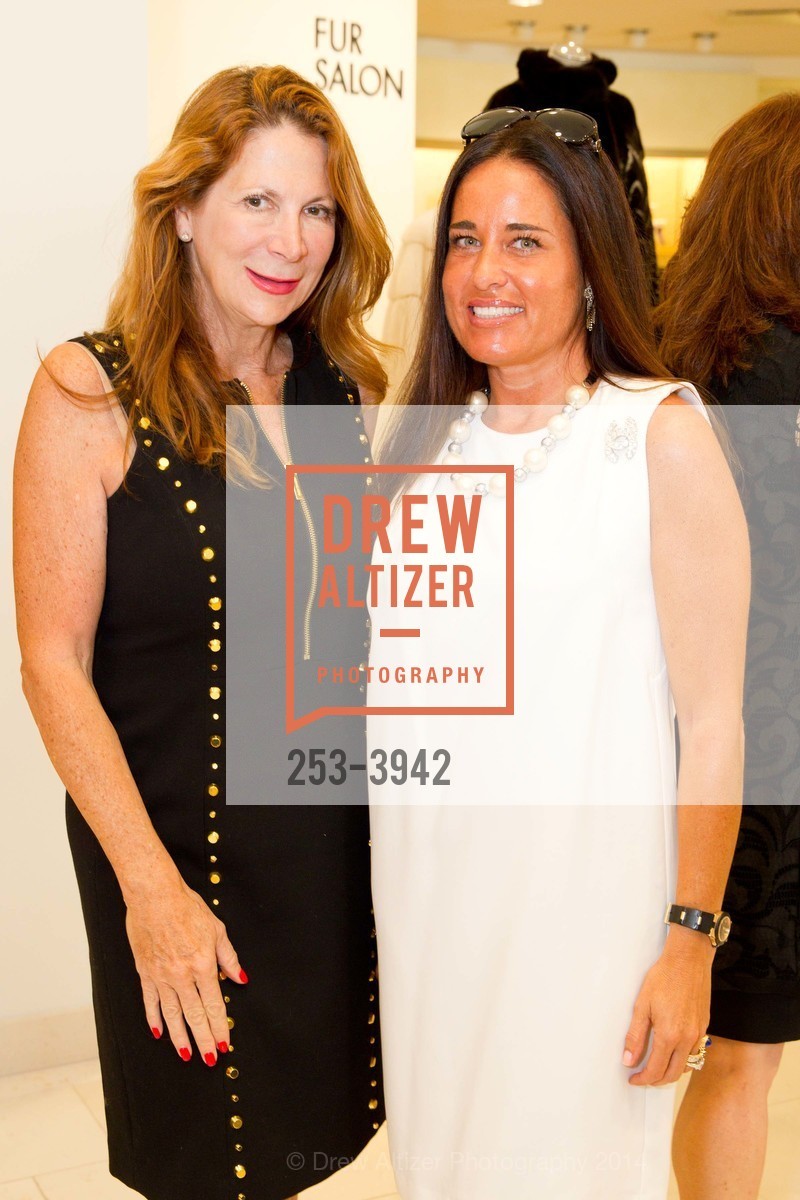 Patricia Ferrin Loucks, Natalia Urrutia, NEIMAN MARCUS & VANITY FAIR Art of Fashion, US, September 17th, 2014, Photo #253-3942 Patricia Ferrin Loucks, Natalia Urrutia, Photo #253-3942