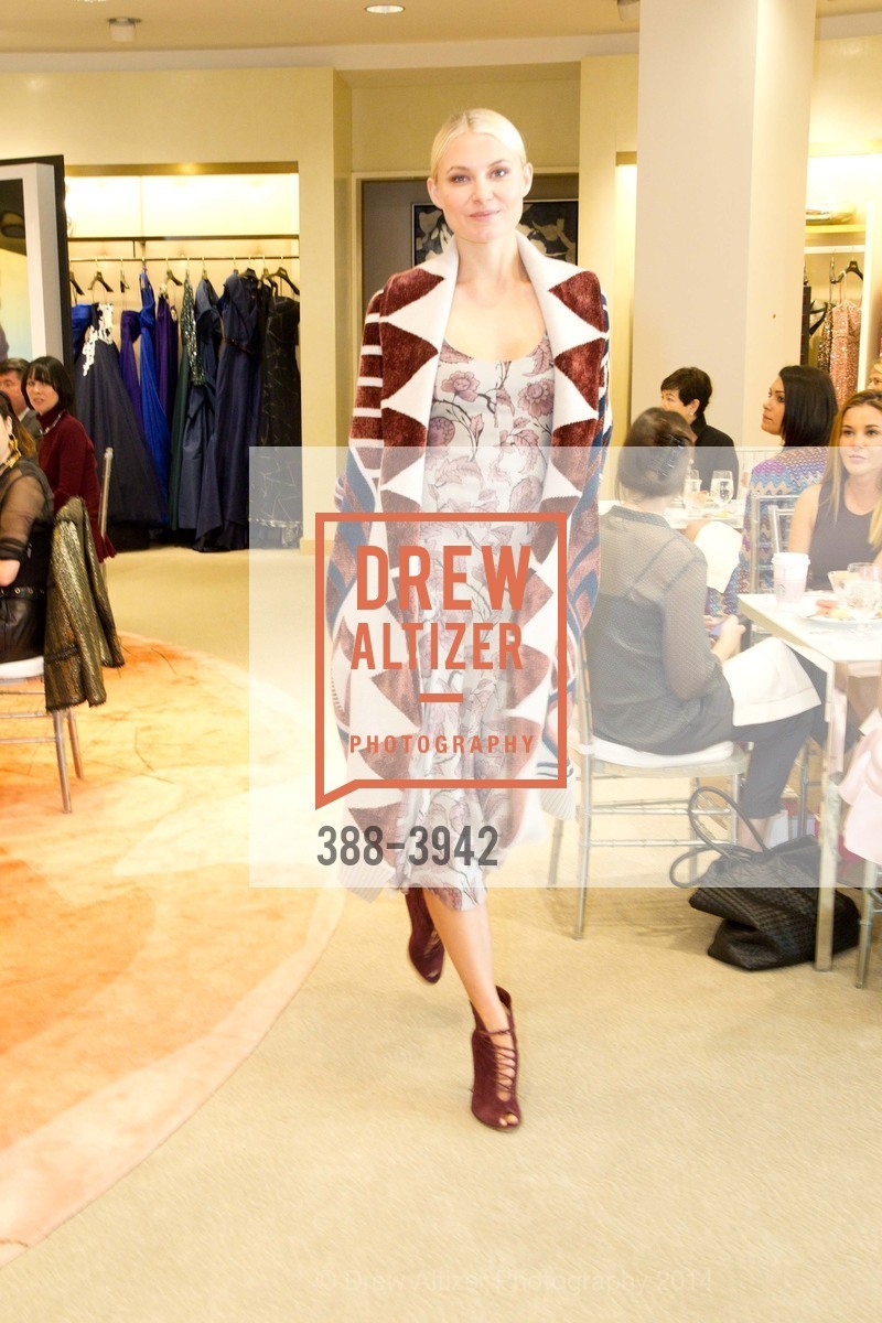 Fashion Show, NEIMAN MARCUS & VANITY FAIR Art of Fashion, US, September 17th, 2014, Photo #388-3942 Fashion Show, Photo #388-3942