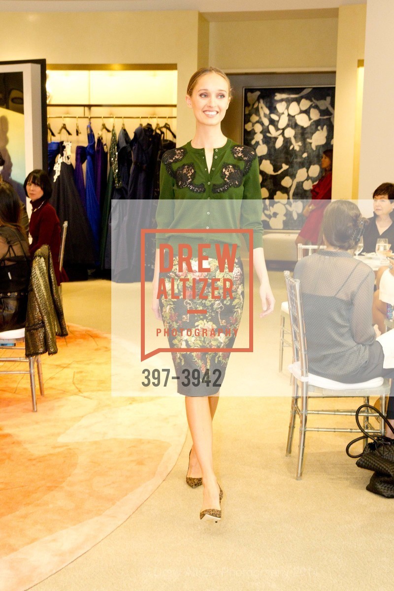 Fashion Show, NEIMAN MARCUS & VANITY FAIR Art of Fashion, US, September 17th, 2014, Photo #397-3942 Fashion Show, Photo #397-3942