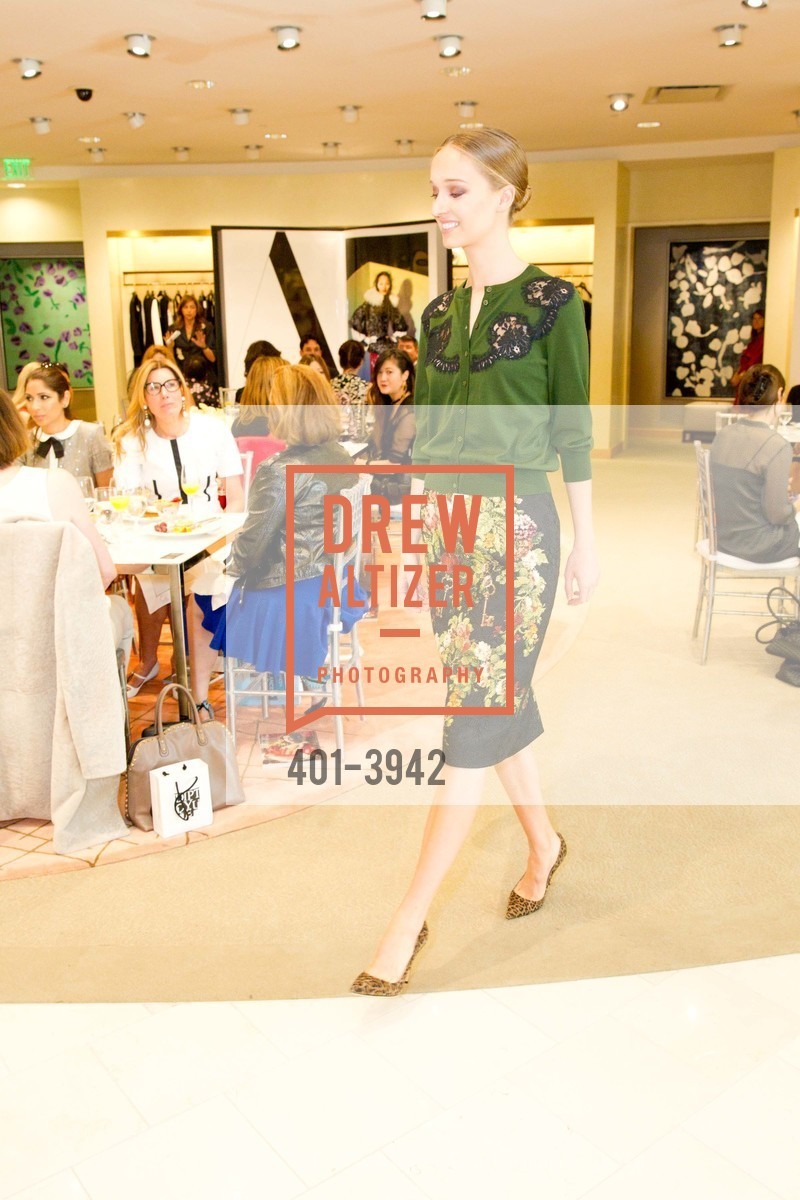 Fashion Show, NEIMAN MARCUS & VANITY FAIR Art of Fashion, US, September 17th, 2014, Photo #401-3942 Fashion Show, Photo #401-3942