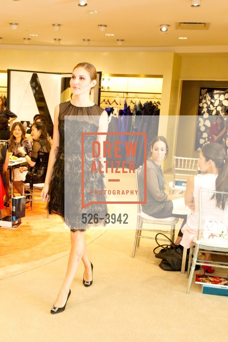 Fashion Show, NEIMAN MARCUS & VANITY FAIR Art of Fashion, US, September 17th, 2014, Photo #526-3942 Fashion Show, Photo #526-3942