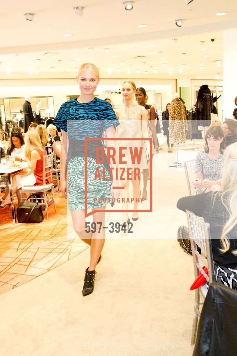 Fashion Show, NEIMAN MARCUS & VANITY FAIR Art of Fashion, US, September 17th, 2014, Photo #597-3942 Fashion Show, Photo #597-3942