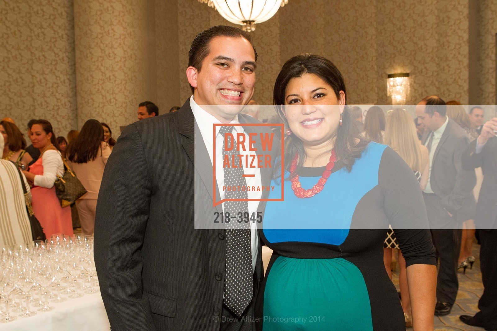 Pablo Perez, Sofia Perel, LATINO COMMUNITY FOUNDATION'S 9th Annual Gala - Celebrating Philanthropy on Sabor Latino, US, April 30th, 2014, Photo #218-3945 Pablo Perez, Sofia Perel, Photo #218-3945
