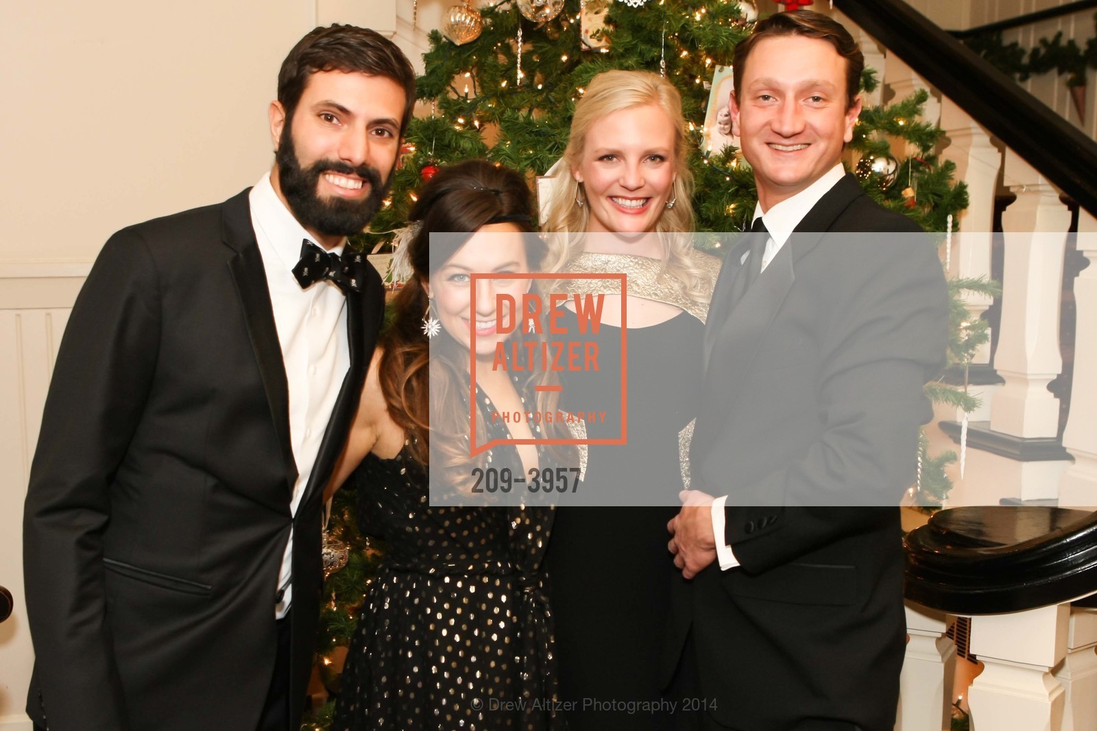 Joe Devon, Rachel Connor, Courtney Frager, Morgan Trunnell, SPINSTERS OF SAN FRANCISCO Holiday Ball, US, December 14th, 2014, Photo #209-3957 Joe Devon, Rachel Connor, Courtney Frager, Morgan Trunnell, Photo #209-3957