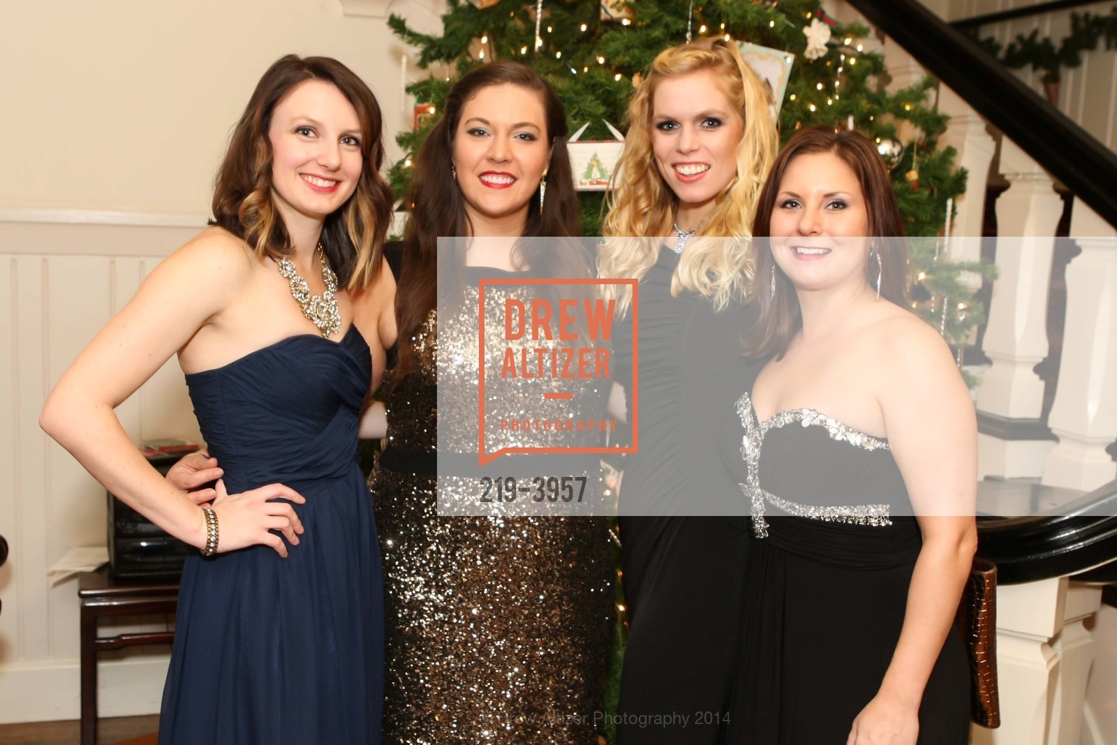 Marsha Wescott, Mackenzie Vaillancourt, Mari Wunschel, Rachel Foster, Photo #219-3957
