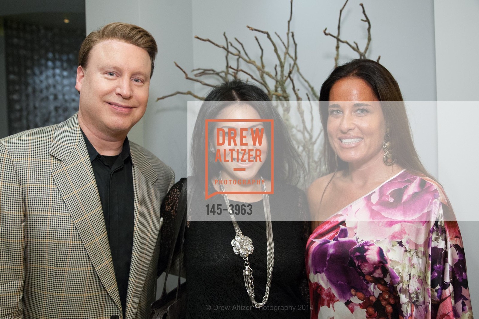 Doug Waggener, Morgan Le, Natalia Urrutia, UCSF Cirque du Soiree 2014 Pre-Party, US, September 17th, 2014, Photo #145-3963 Doug Waggener, Morgan Le, Natalia Urrutia, Photo #145-3963