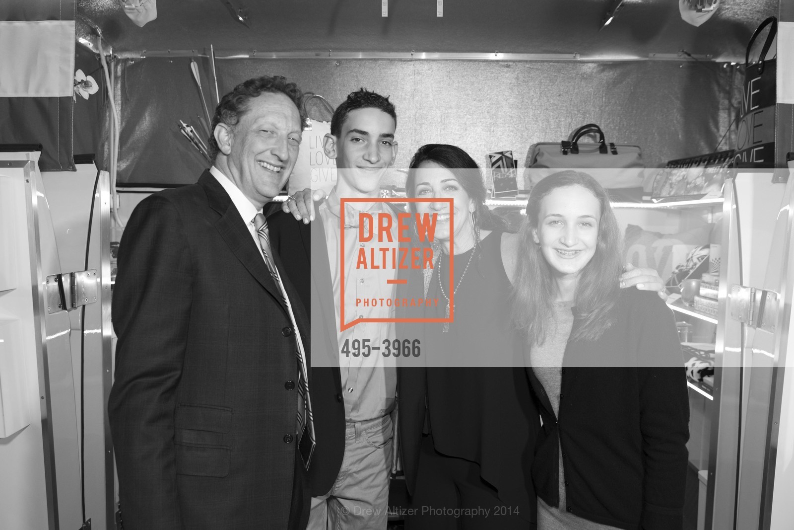 Larry Baer, Zack Baer, Pam Baer, Alana Baer, FOR GOODNESS SAKE Sneak Peek, US, November 19th, 2014, Photo #495-3966 Larry Baer, Zack Baer, Pam Baer, Alana Baer, Photo #495-3966