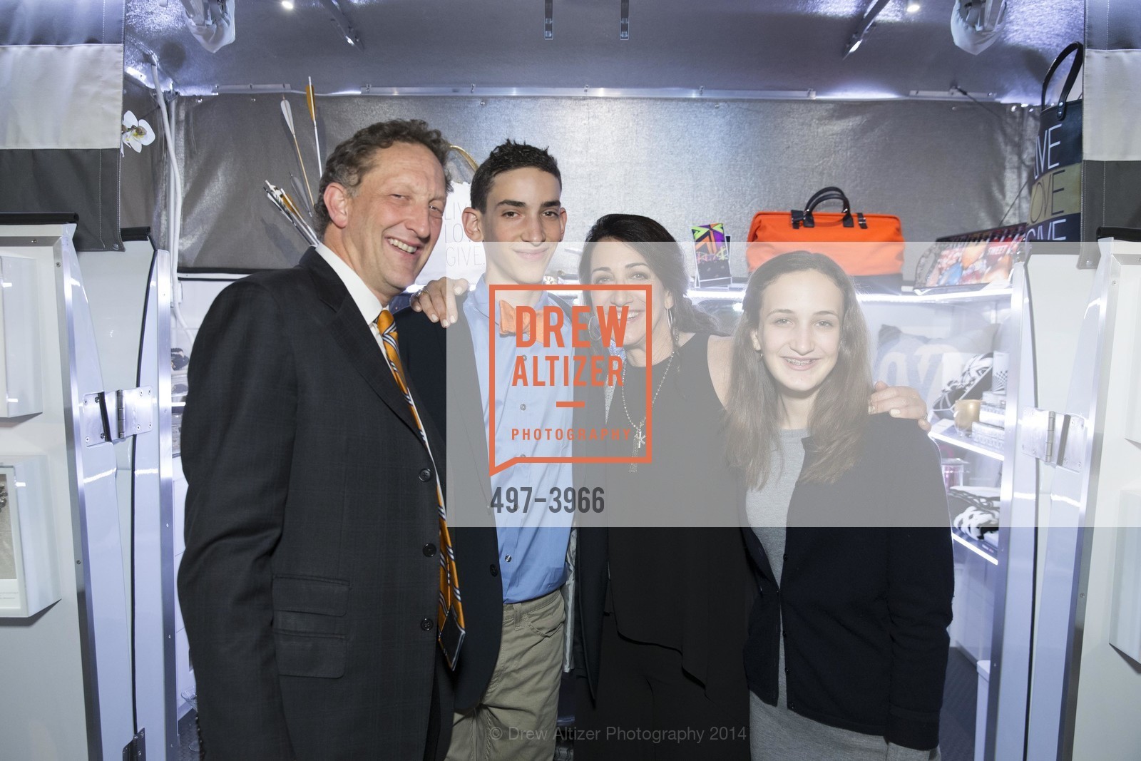 Larry Baer, Zack Baer, Pam Baer, Alana Baer, FOR GOODNESS SAKE Sneak Peek, US, November 19th, 2014, Photo #497-3966 Larry Baer, Zack Baer, Pam Baer, Alana Baer, Photo #497-3966
