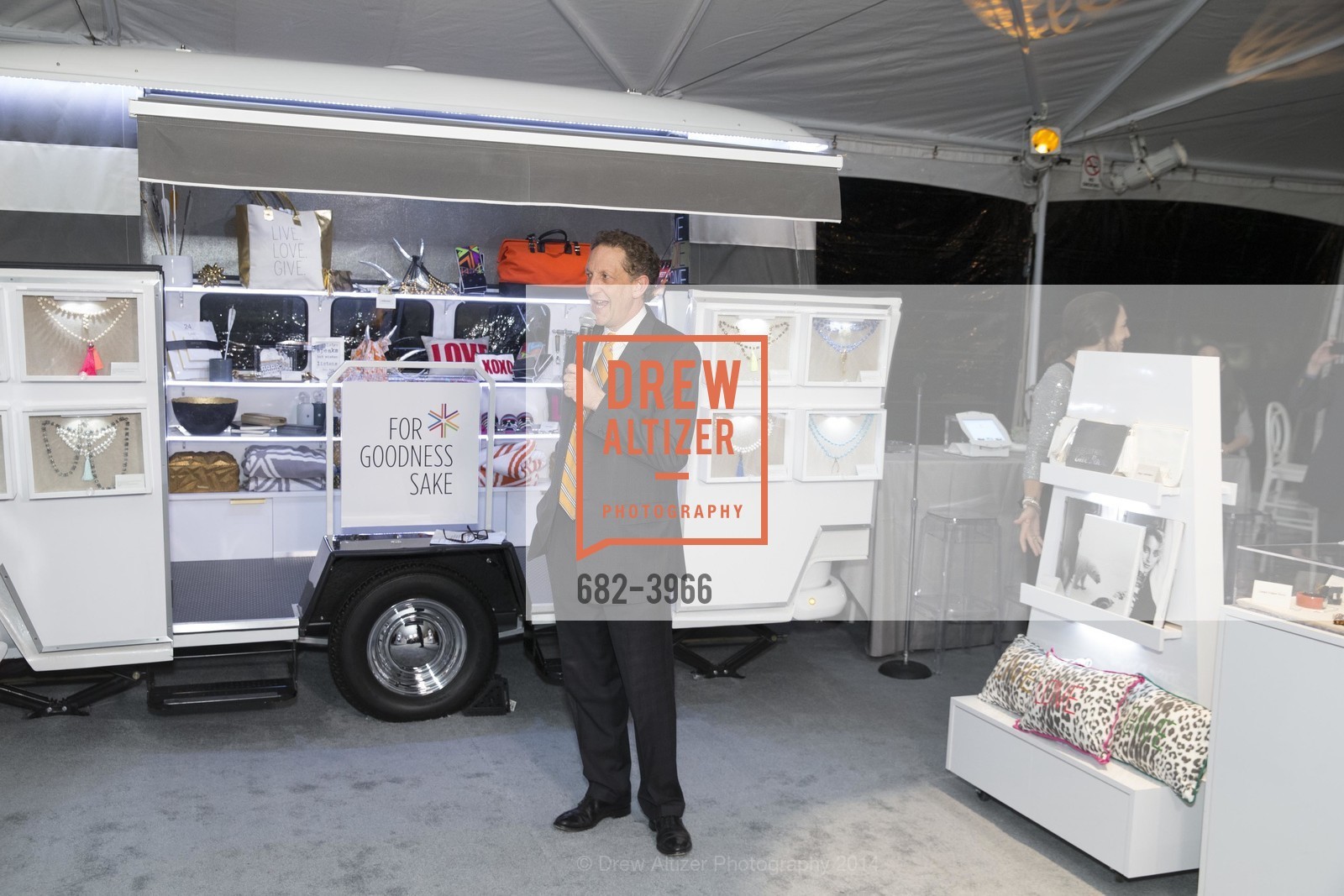 Larry Baer, FOR GOODNESS SAKE Sneak Peek, US, November 19th, 2014, Photo #682-3966 Larry Baer, Photo #682-3966