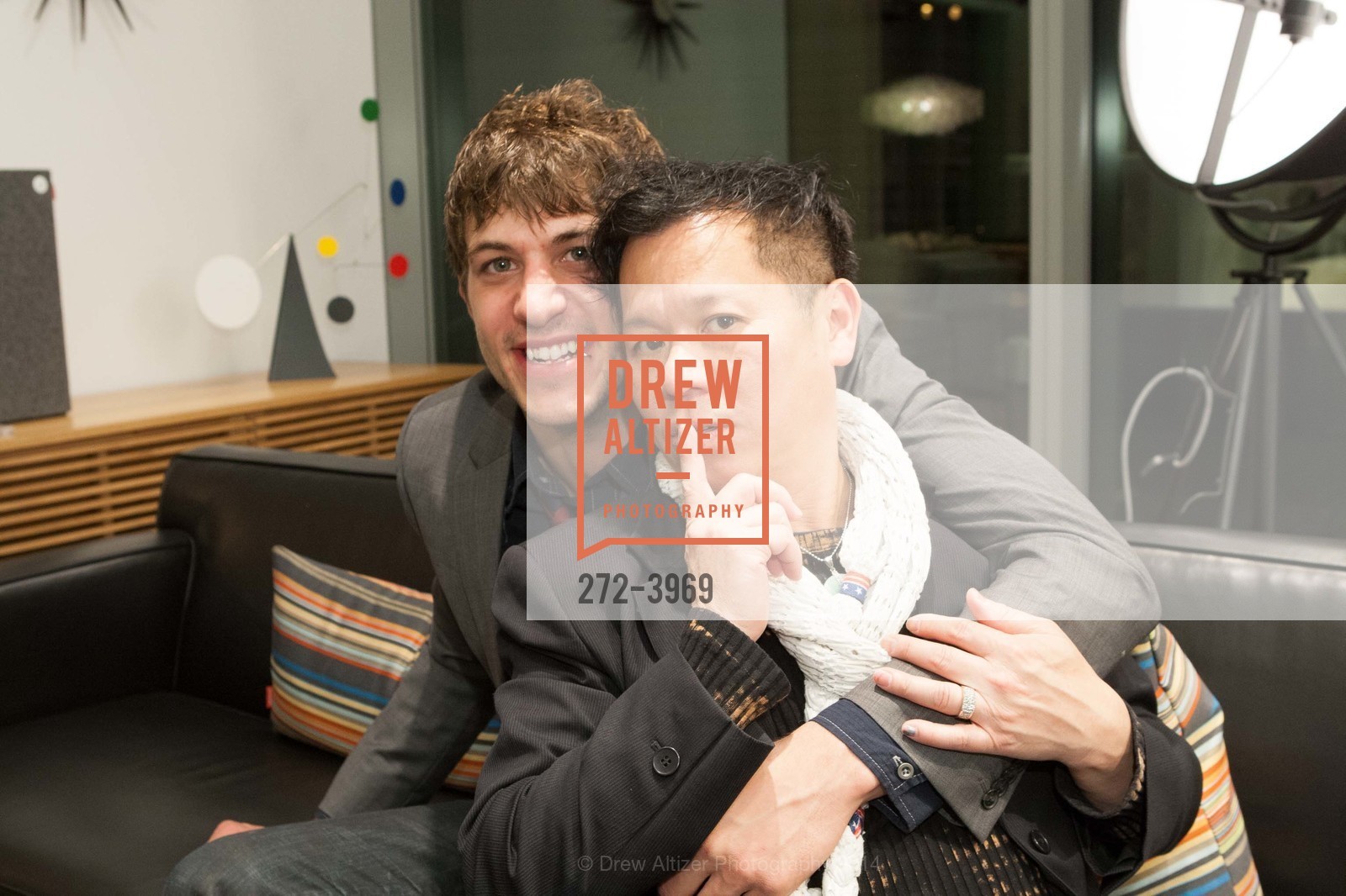 Aaron Muraski, Baby Chic, DESIGN WITHIN REACH Studio Opening Party, US, January 21st, 2014, Photo #272-3969 Aaron Muraski, Baby Chic, Photo #272-3969