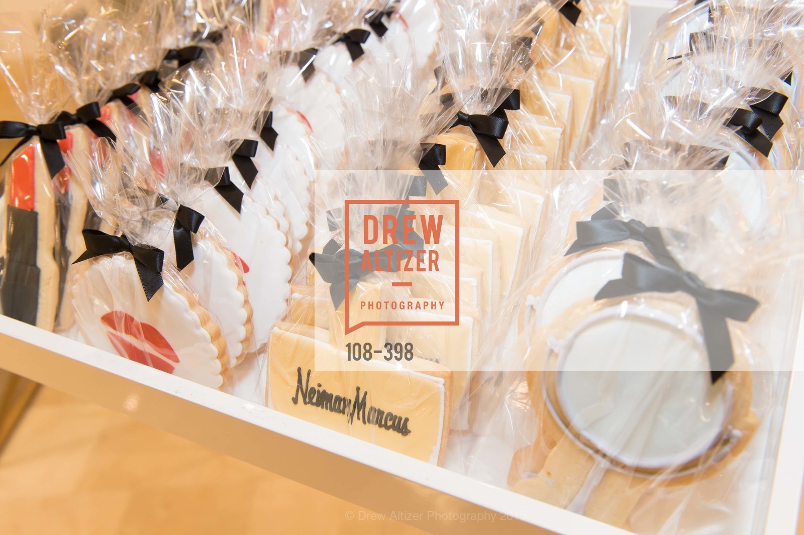 Atmosphere, Project Beauty at Neiman Marcus Palo Alto, Neiman Marcus, October 16th, 2015,Drew Altizer, Drew Altizer Photography, full-service agency, private events, San Francisco photographer, photographer california