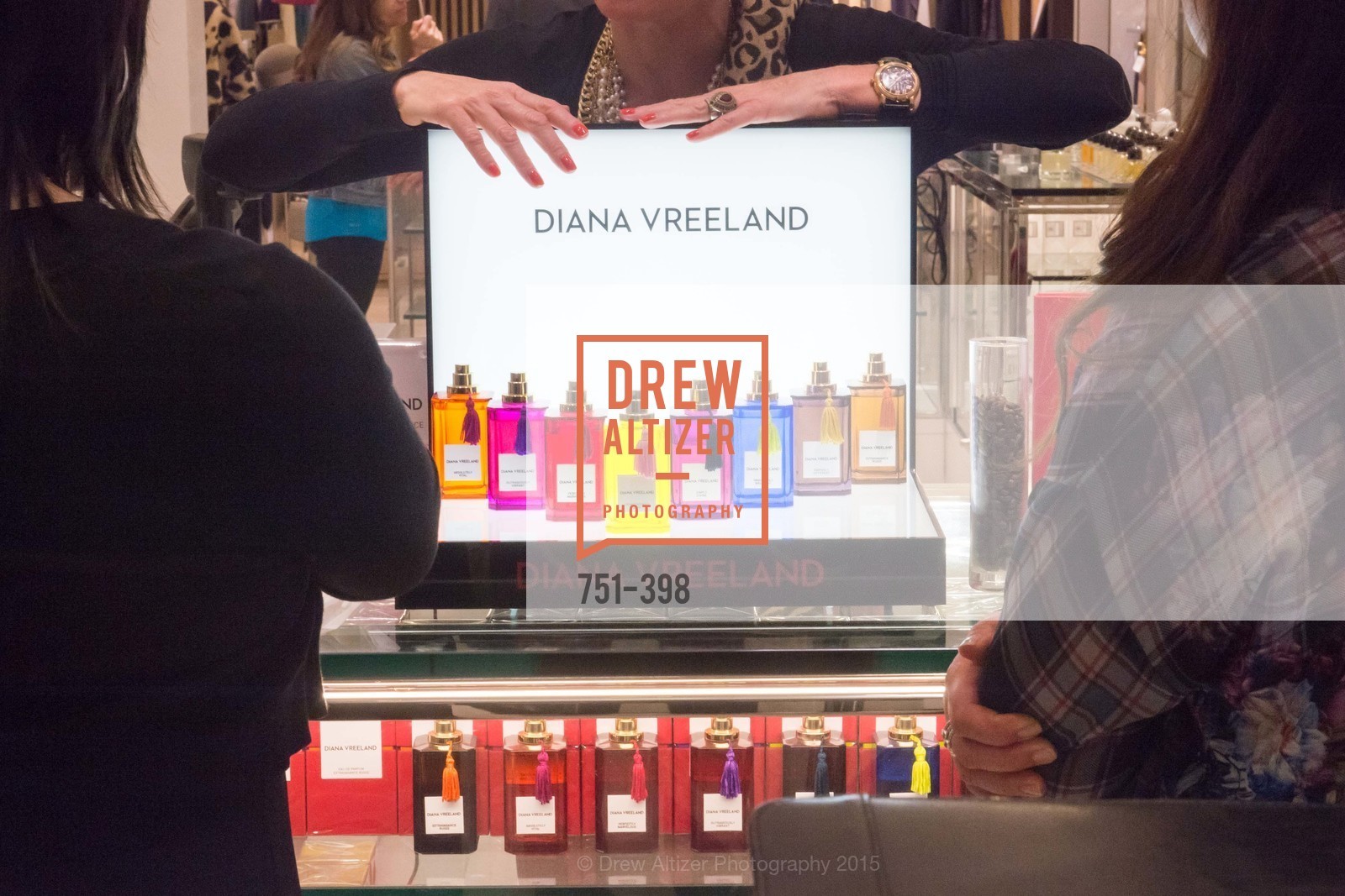Atmosphere, Project Beauty at Neiman Marcus Palo Alto, Neiman Marcus, October 16th, 2015,Drew Altizer, Drew Altizer Photography, full-service agency, private events, San Francisco photographer, photographer california