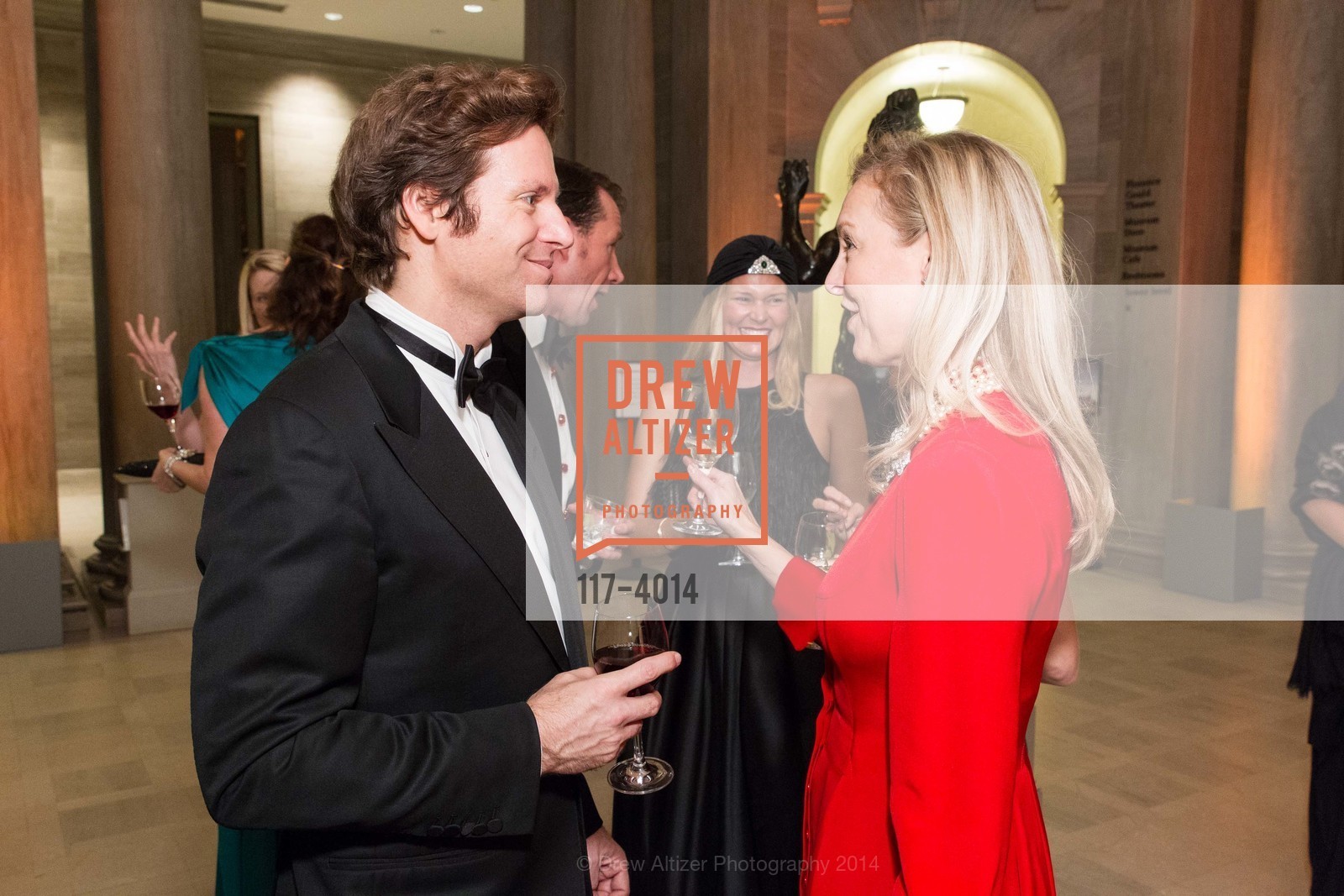 Trevor Traina, Kate Chung, ELEGANT EVENING in the COURT OF HONOR, US, December 11th, 2014, Photo #117-4014 Trevor Traina, Kate Chung, Photo #117-4014