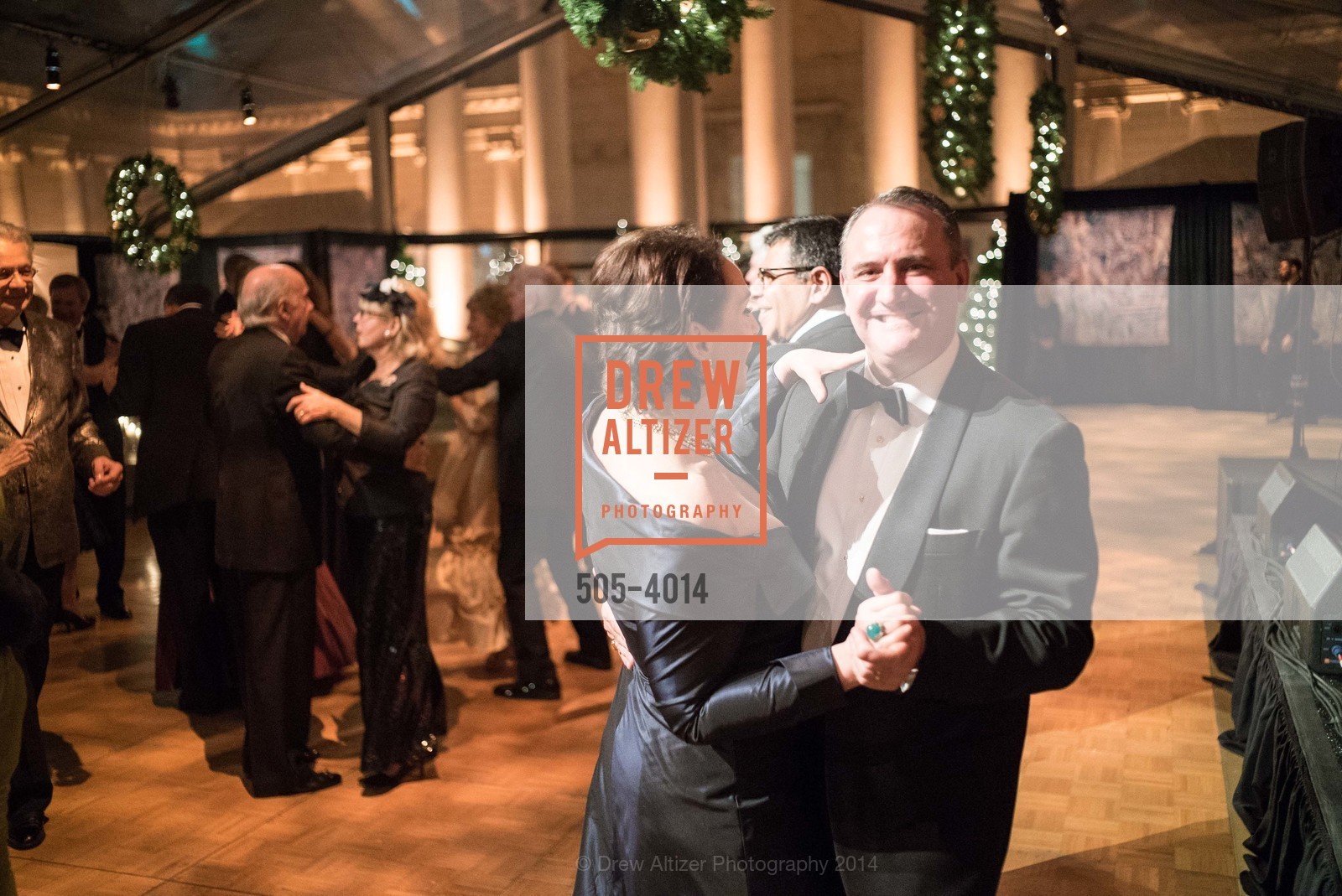 Ed Conlon, ELEGANT EVENING in the COURT OF HONOR, US, December 11th, 2014, Photo #505-4014 Ed Conlon, Photo #505-4014