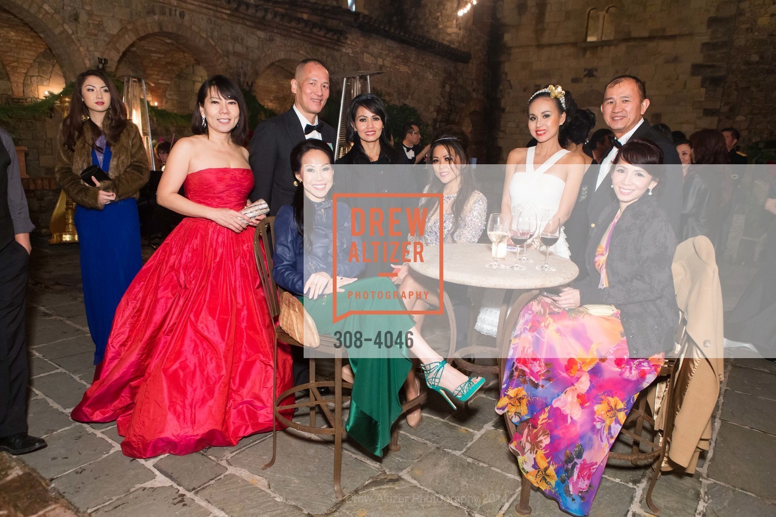 Queenie Tran, Huan Nguyen, Ashley Le, Annie Le, Kim Nguyen, Vanna Le, Tuan Nguyen, Julie Tran, Fundraiser Gala for VIETNAMESE MUSEUM, US, December 14th, 2014, Photo #308-4046 Queenie Tran, Huan Nguyen, Ashley Le, Annie Le, Kim Nguyen, Vanna Le, Tuan Nguyen, Julie Tran, Photo #308-4046