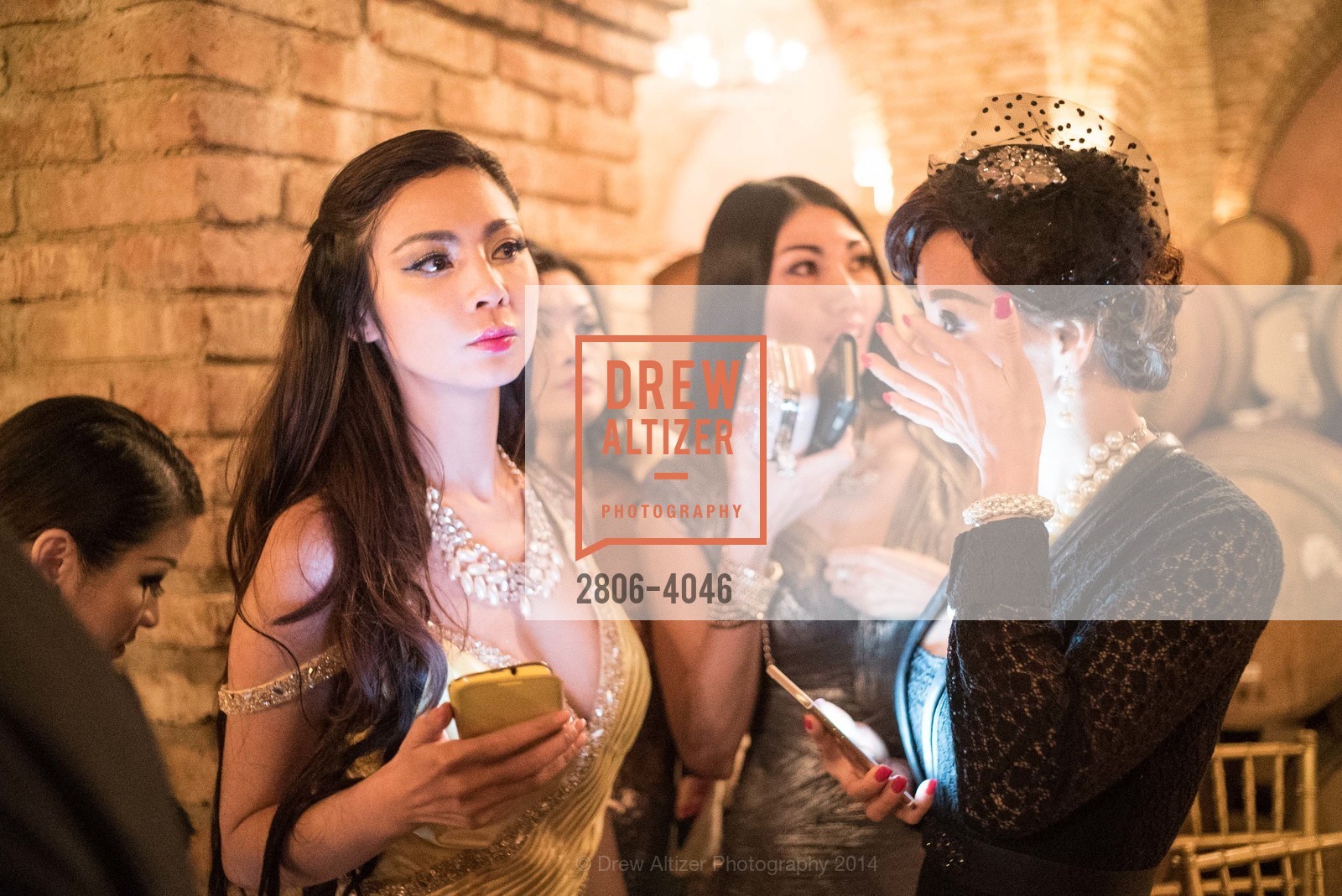 Tina Ha, Nina Bao, Fundraiser Gala for VIETNAMESE MUSEUM, US, December 14th, 2014, Photo #2806-4046 Tina Ha, Nina Bao, Photo #2806-4046