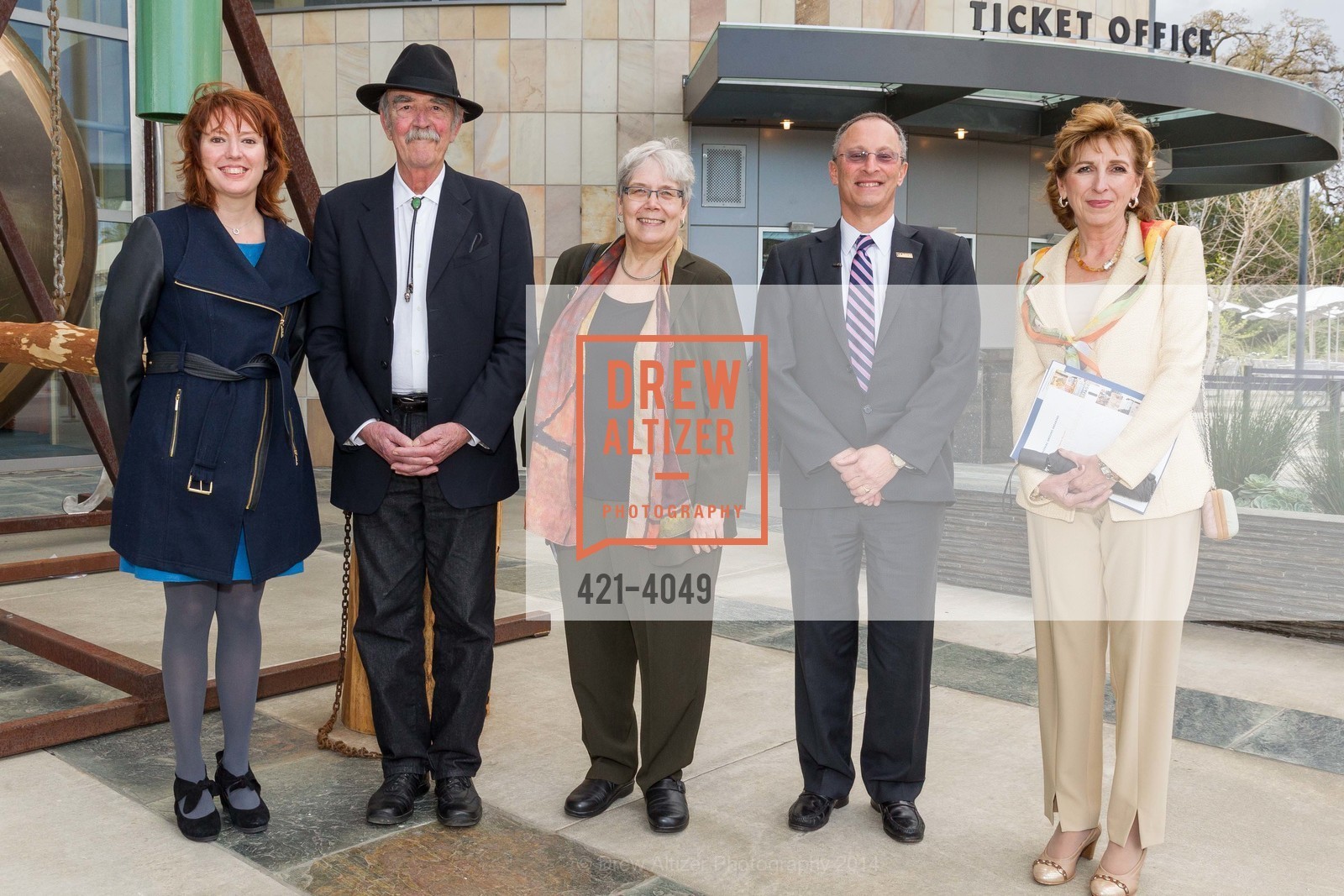 Rachel Teagle, Lee Wiley, Jessie Ann Owens, Ralph Hexter, Chancellor Linda Katehi, Ground Breaking of the SHREM MUSEUM at the Robert and Margrit Mondavit Center for Performing Arts and UC Davis, US, March 1st, 2014, Photo #421-4049 Rachel Teagle, Lee Wiley, Jessie Ann Owens, Ralph Hexter, Chancellor Linda Katehi, Photo #421-4049