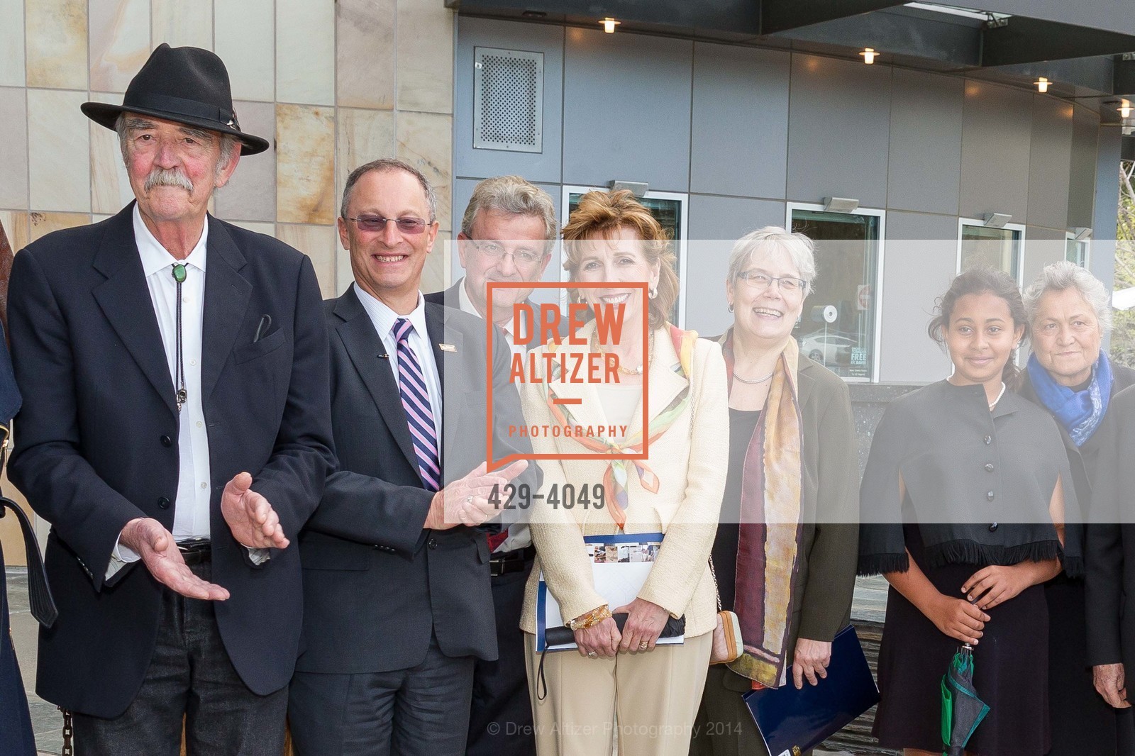 Lee Wiley, Ralph Hexter, Chancellor Linda Katehi, Jessie Ann Owens, Camilla Ruini, Corina Manetti, Ground Breaking of the SHREM MUSEUM at the Robert and Margrit Mondavit Center for Performing Arts and UC Davis, US, March 1st, 2014, Photo #429-4049 Lee Wiley, Ralph Hexter, Chancellor Linda Katehi, Jessie Ann Owens, Camilla Ruini, Corina Manetti, Photo #429-4049