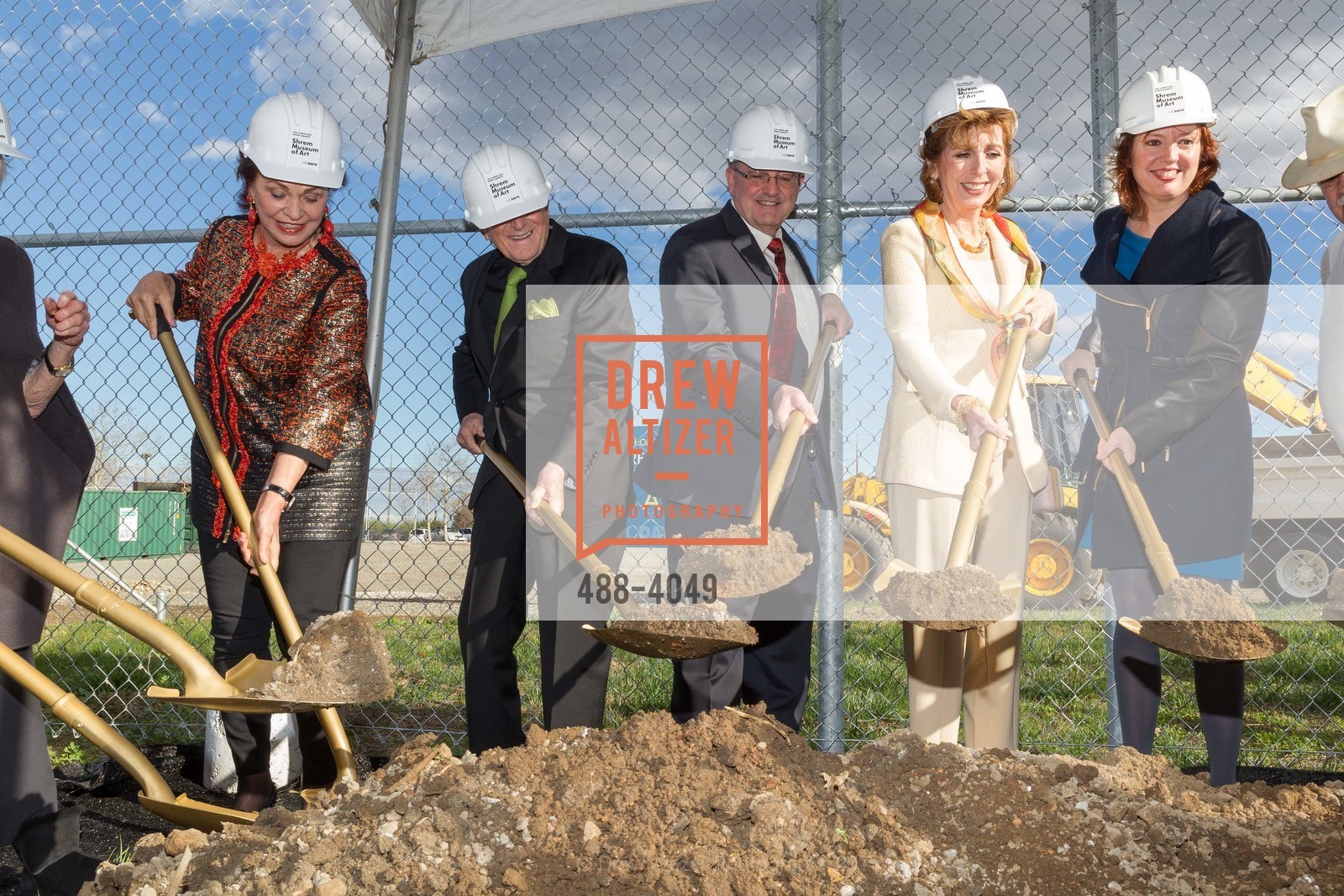 Maria Manetti Shrem, Jan Shrem, Spyros Tseregounis, Chancellor Linda Katehi, Rachel Teagle, Ground Breaking of the SHREM MUSEUM at the Robert and Margrit Mondavit Center for Performing Arts and UC Davis, US, March 1st, 2014, Photo #488-4049 Maria Manetti Shrem, Jan Shrem, Spyros Tseregounis, Chancellor Linda Katehi, Rachel Teagle, Photo #488-4049